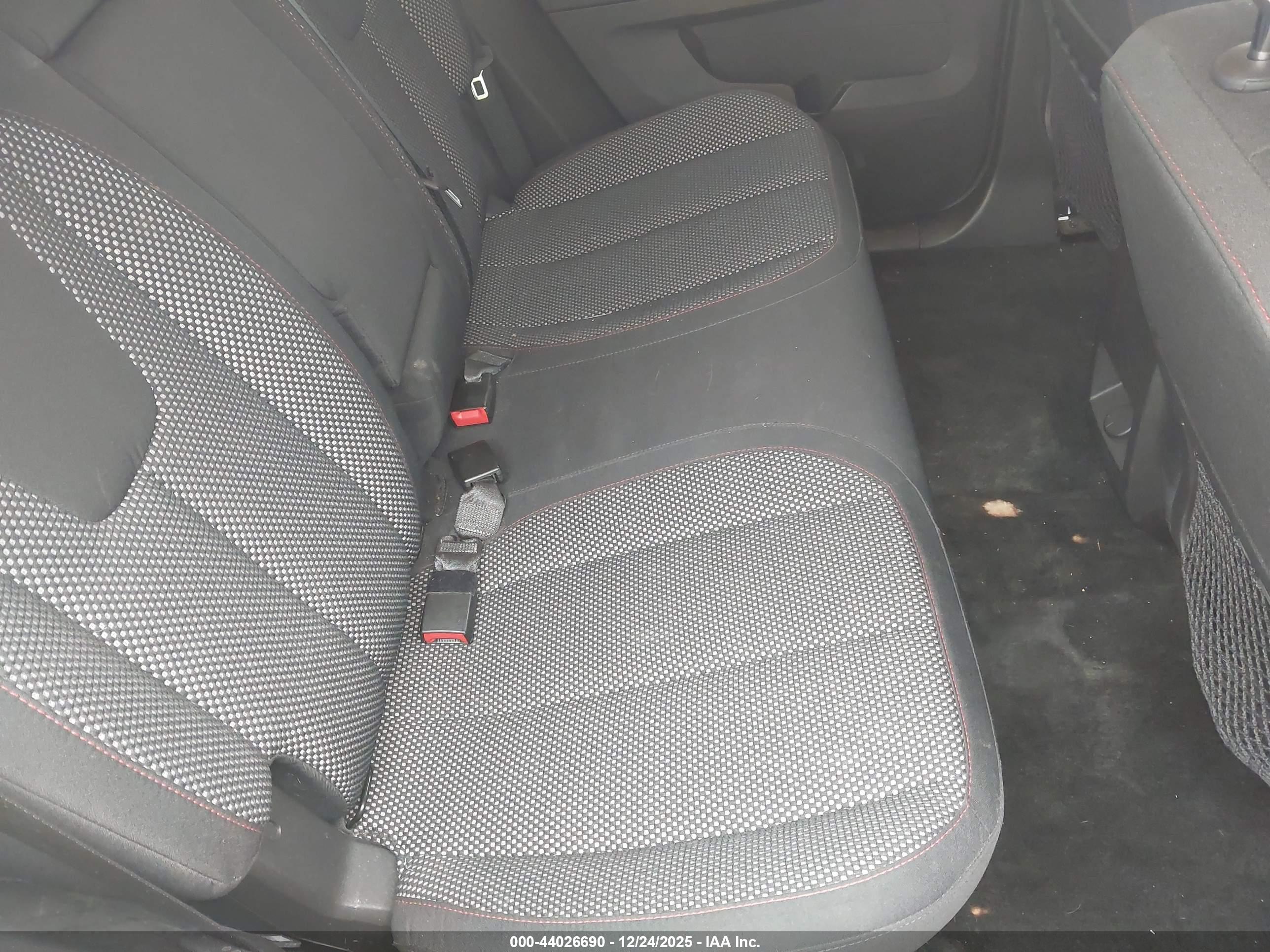 CHEVROLET EQUINOX image 8