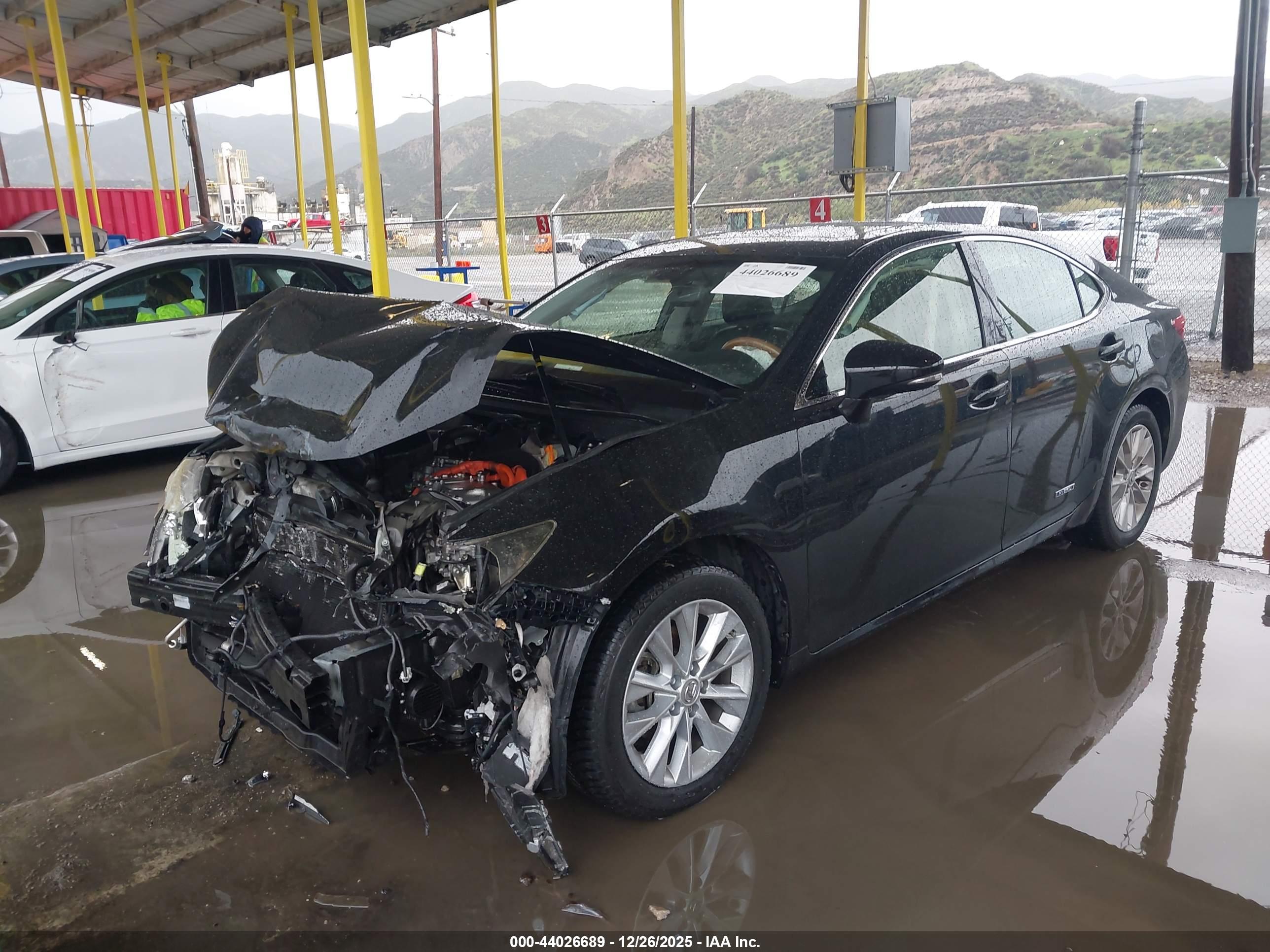 LEXUS ES image 2