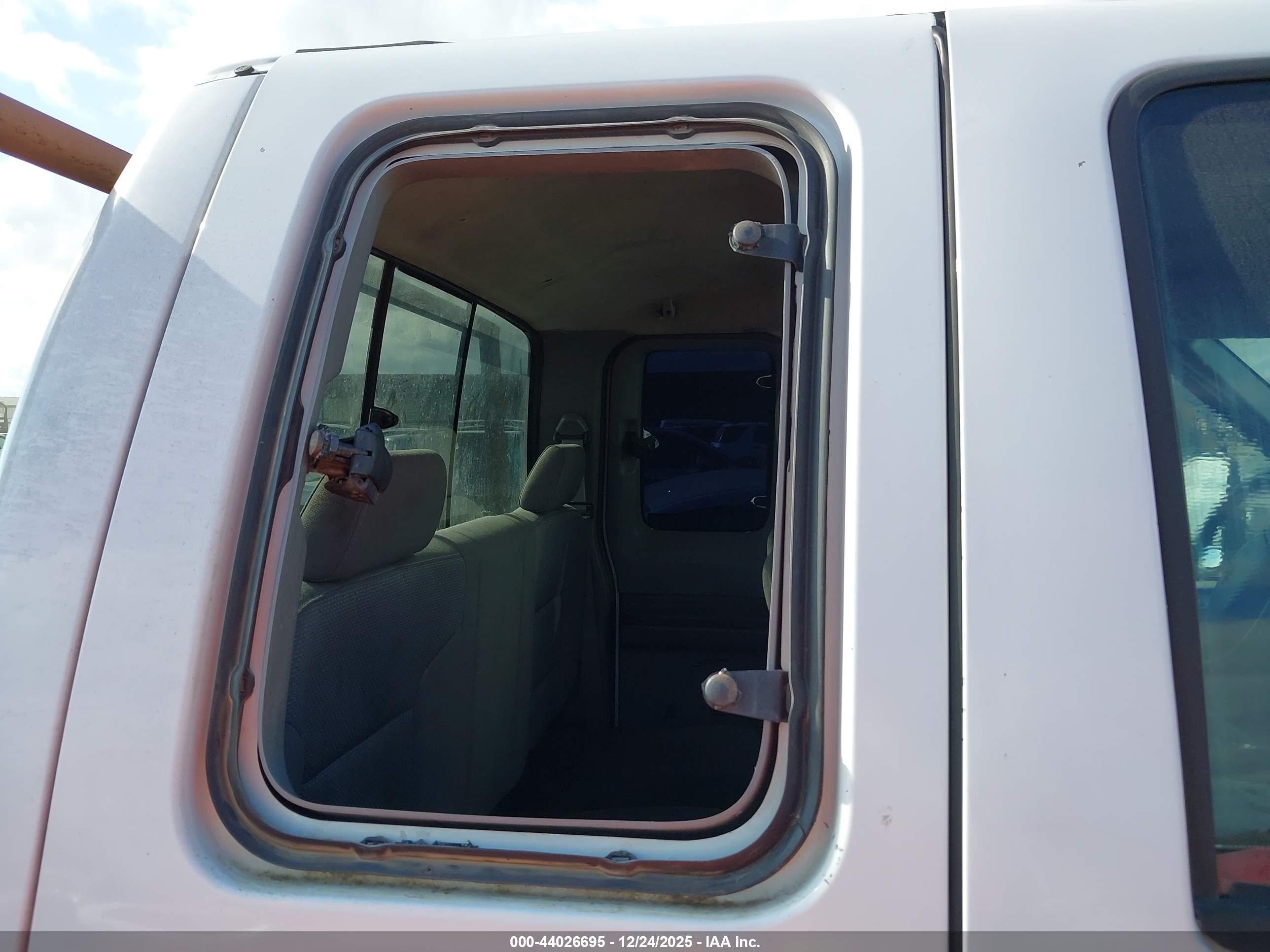 FORD F-250 image 6