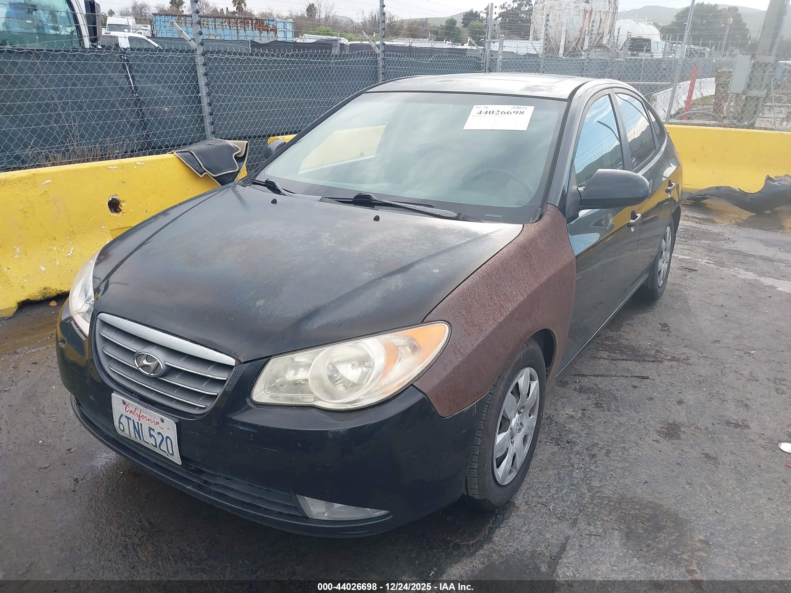 HYUNDAI ELANTRA image 6