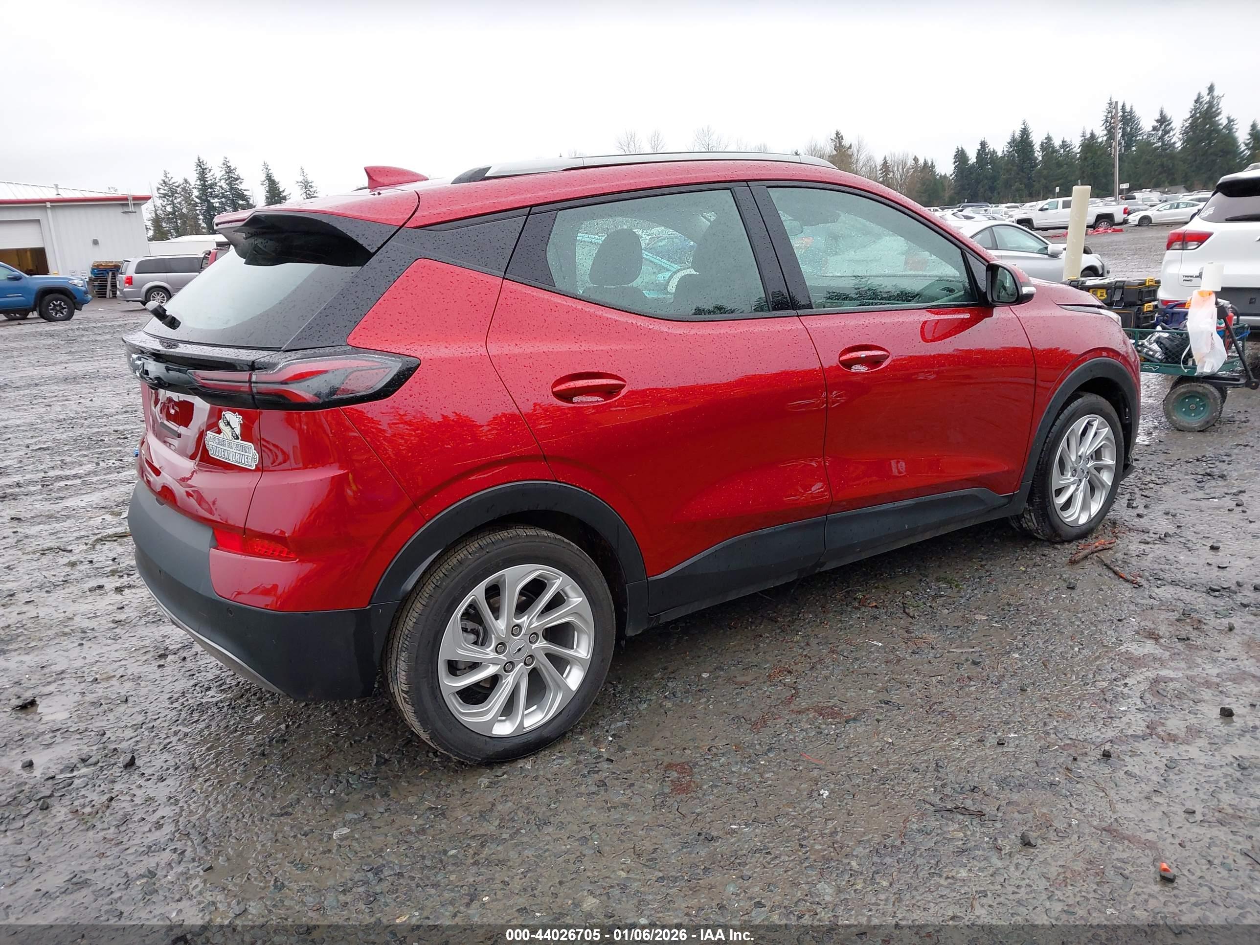 CHEVROLET BOLT image 4