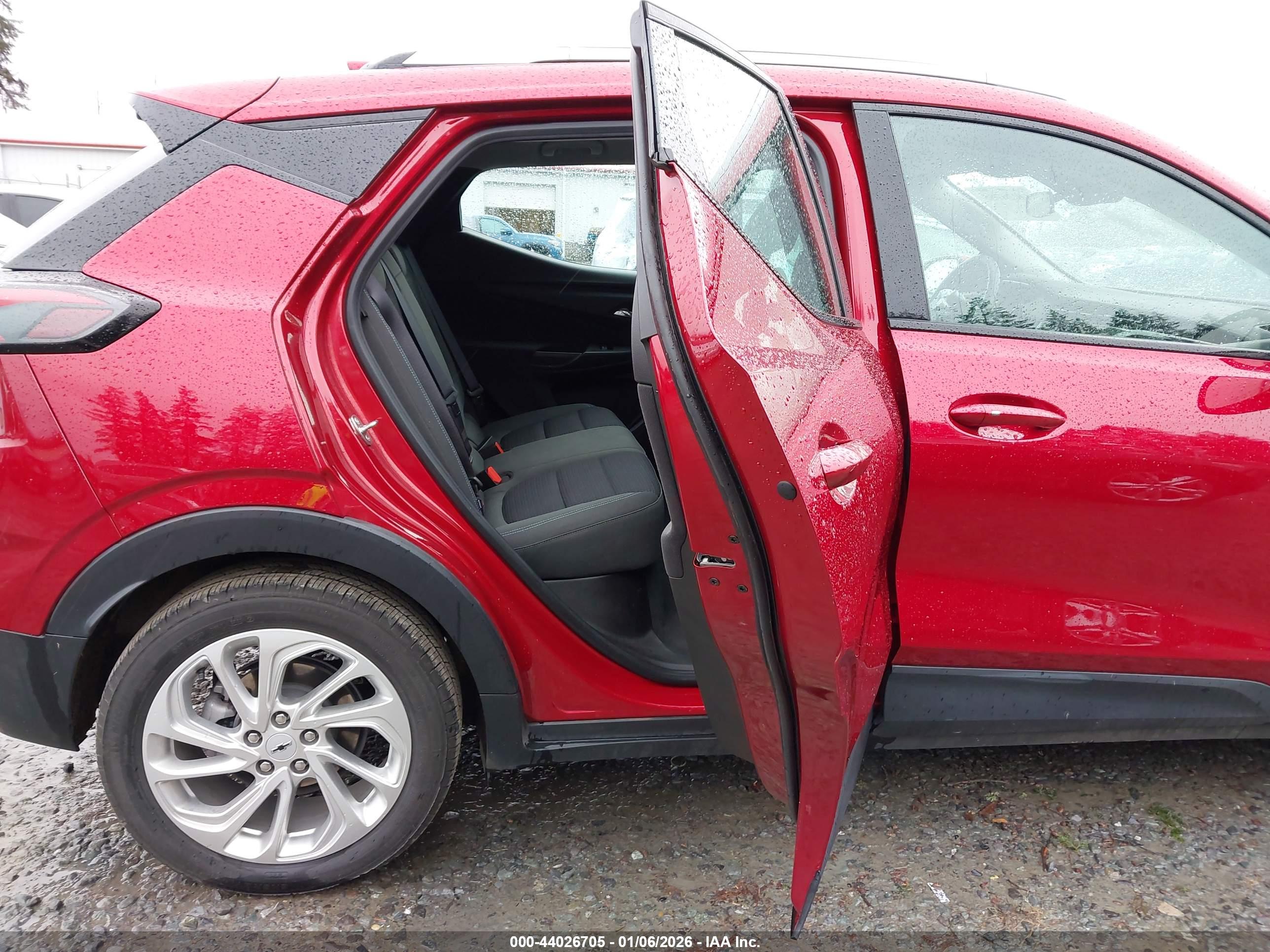 CHEVROLET BOLT image 8
