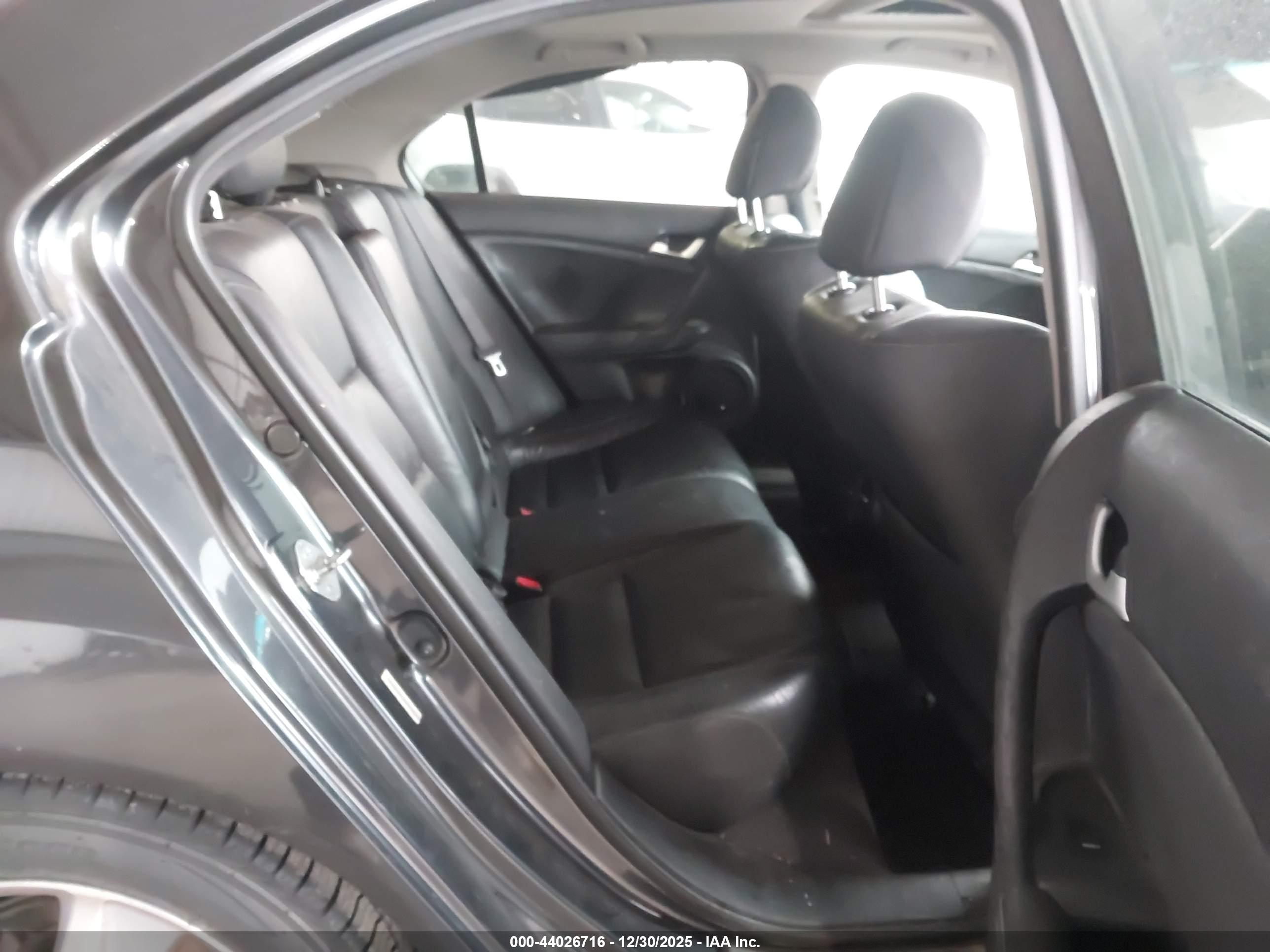 ACURA TSX image 8