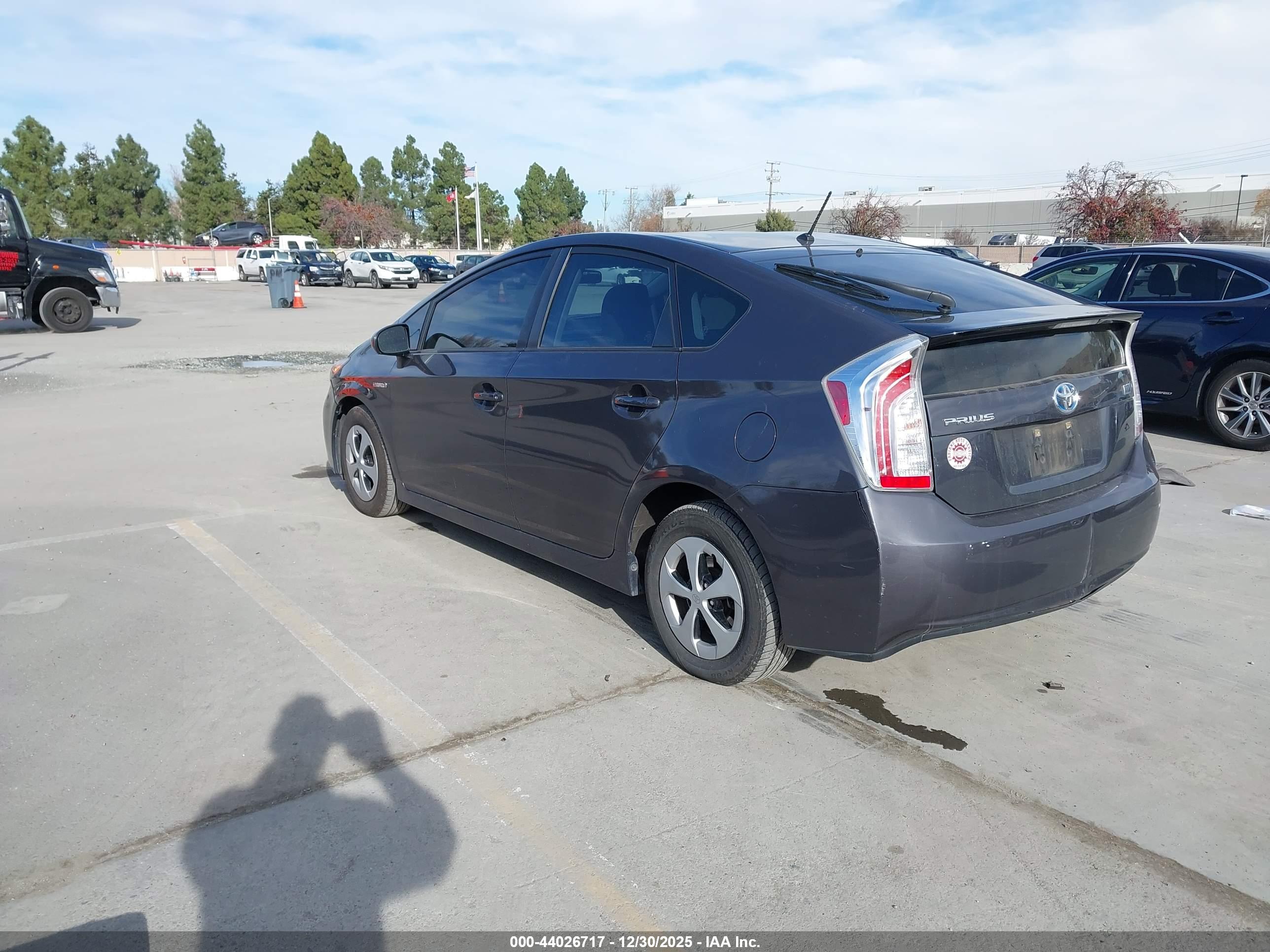 TOYOTA PRIUS image 3