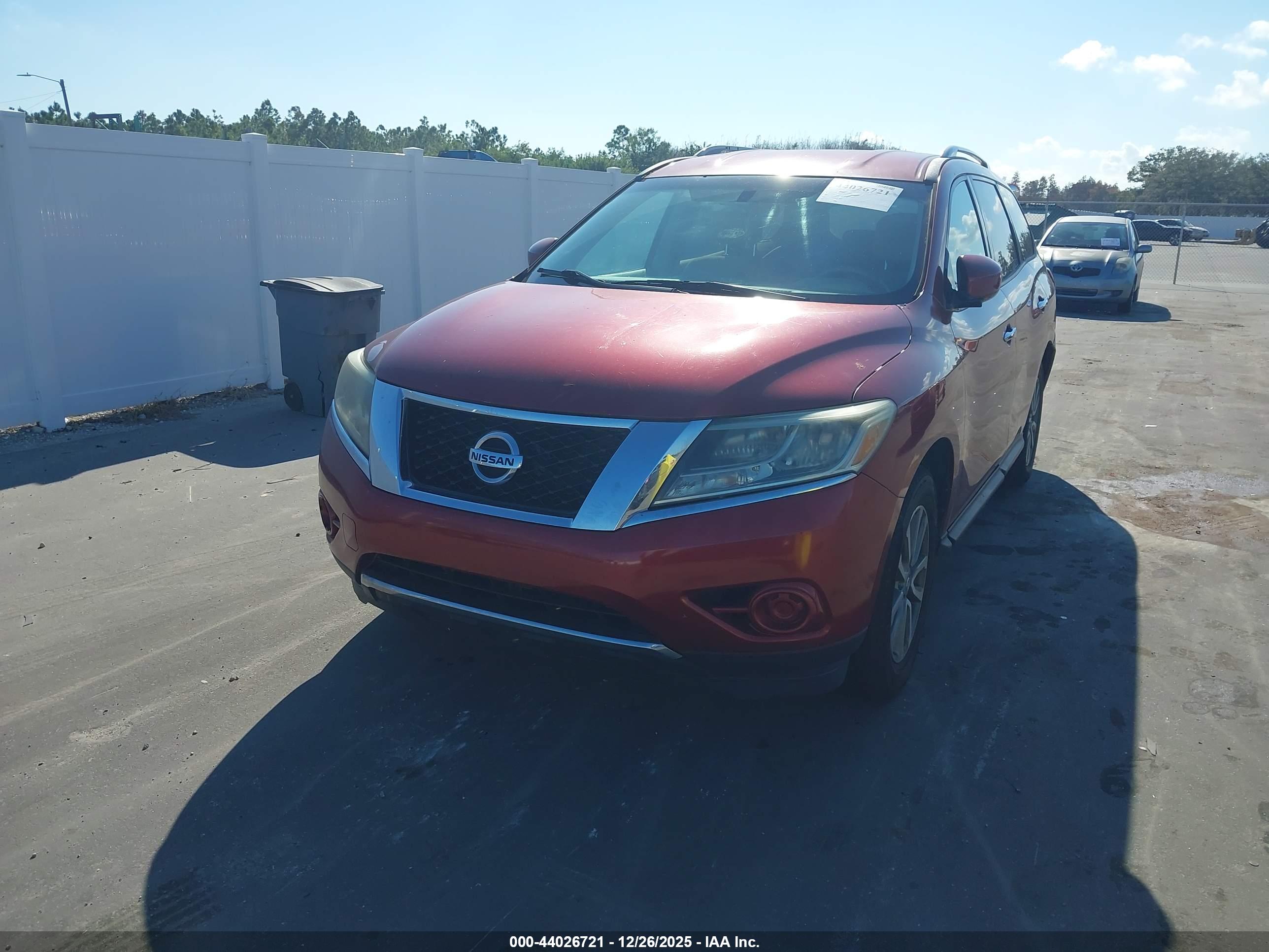 NISSAN PATHFINDER image 2