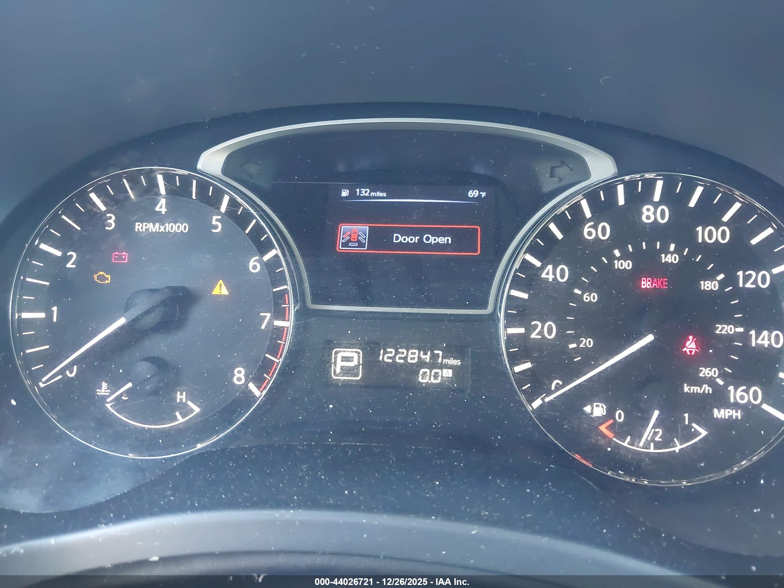 NISSAN PATHFINDER image 7