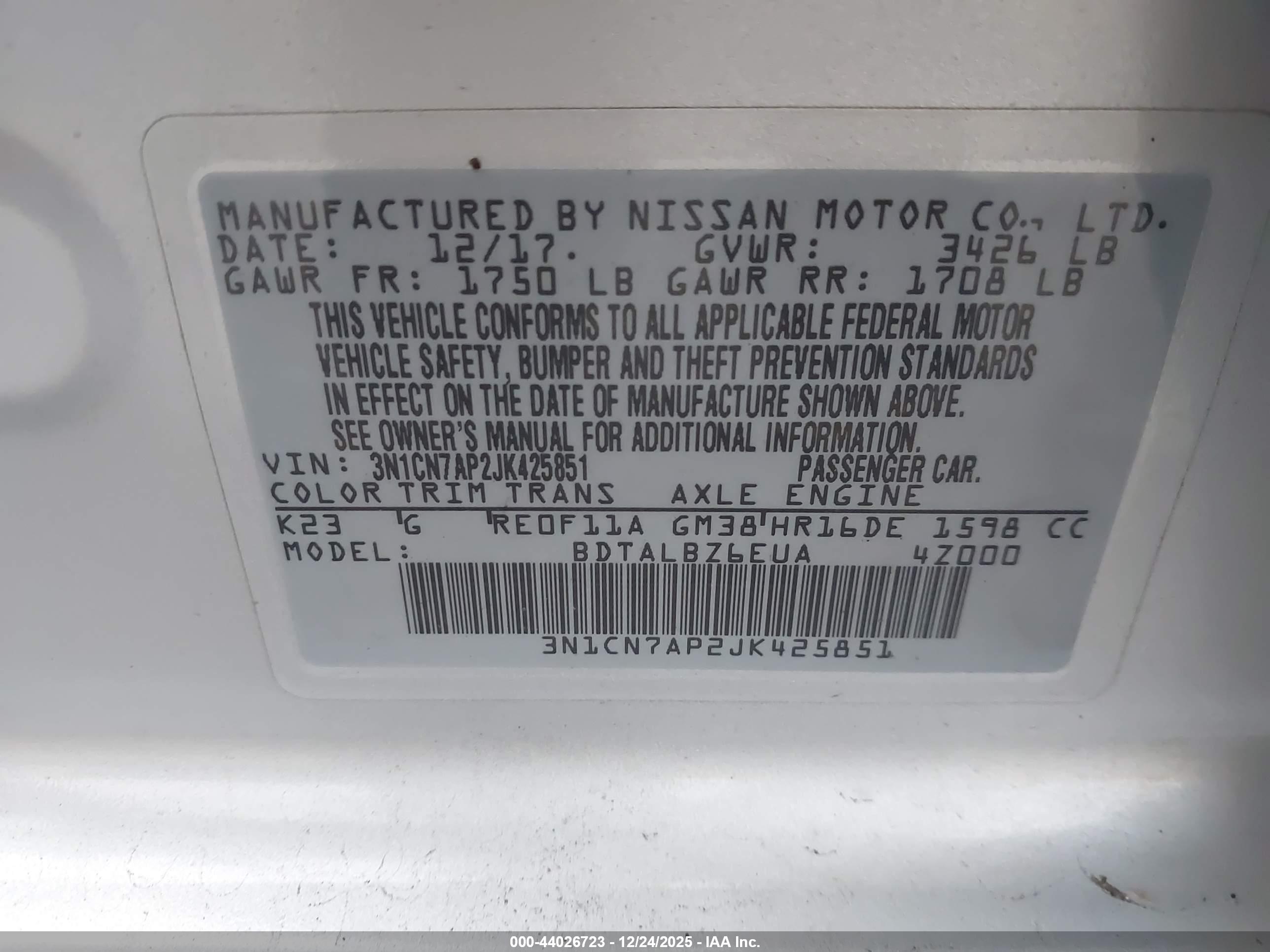 NISSAN VERSA image 9