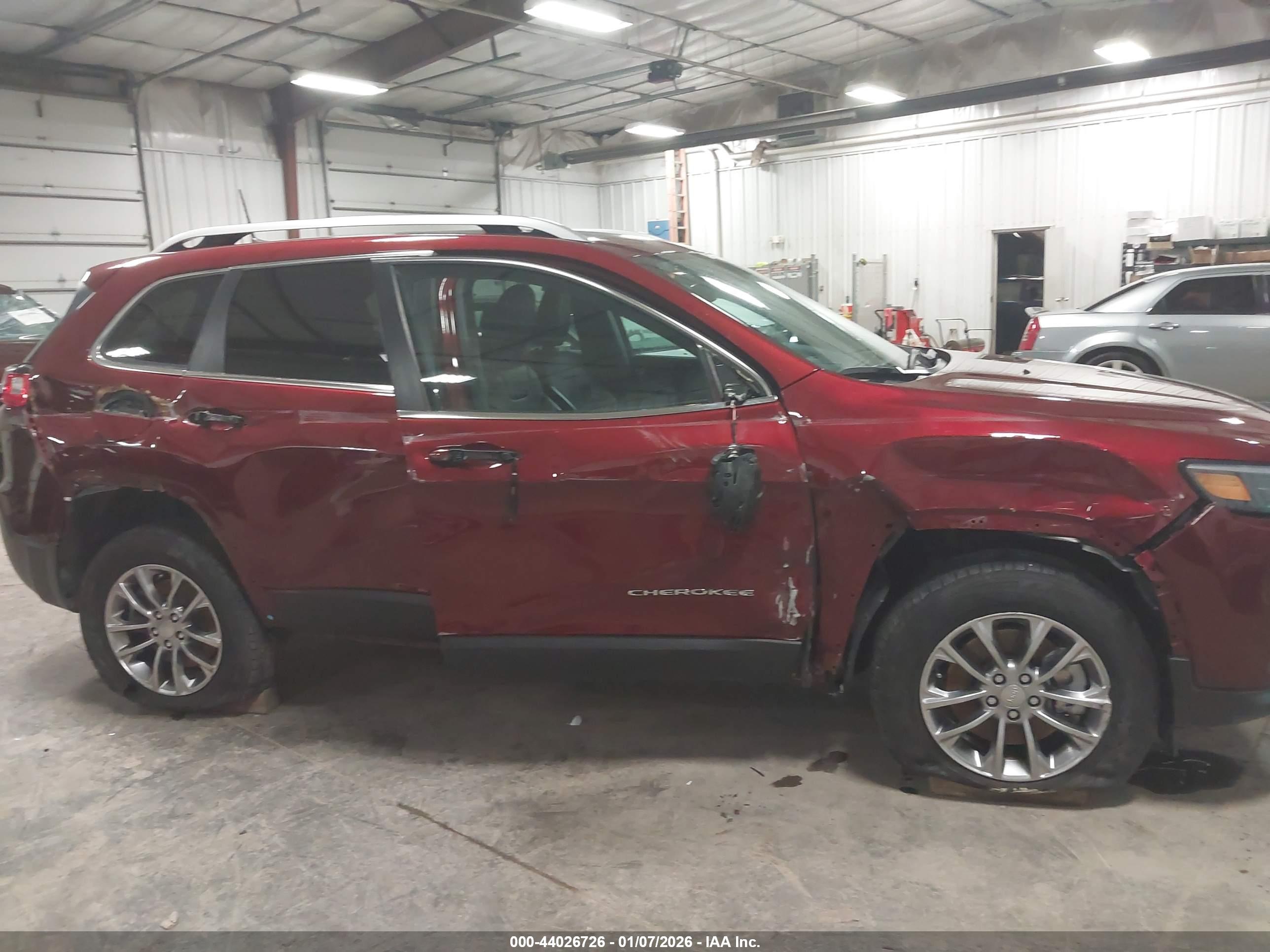JEEP CHEROKEE image 6
