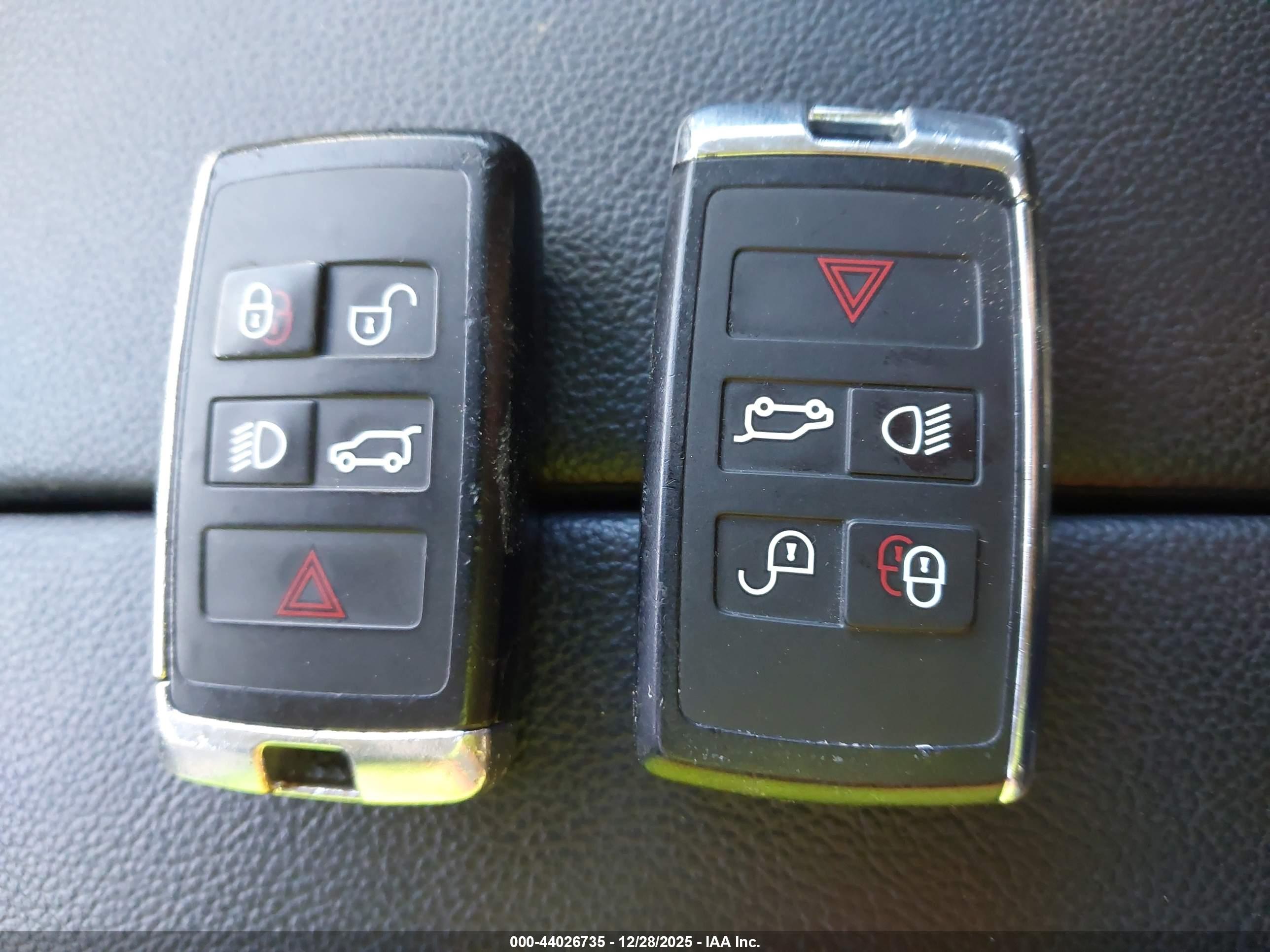 LAND ROVER image 11