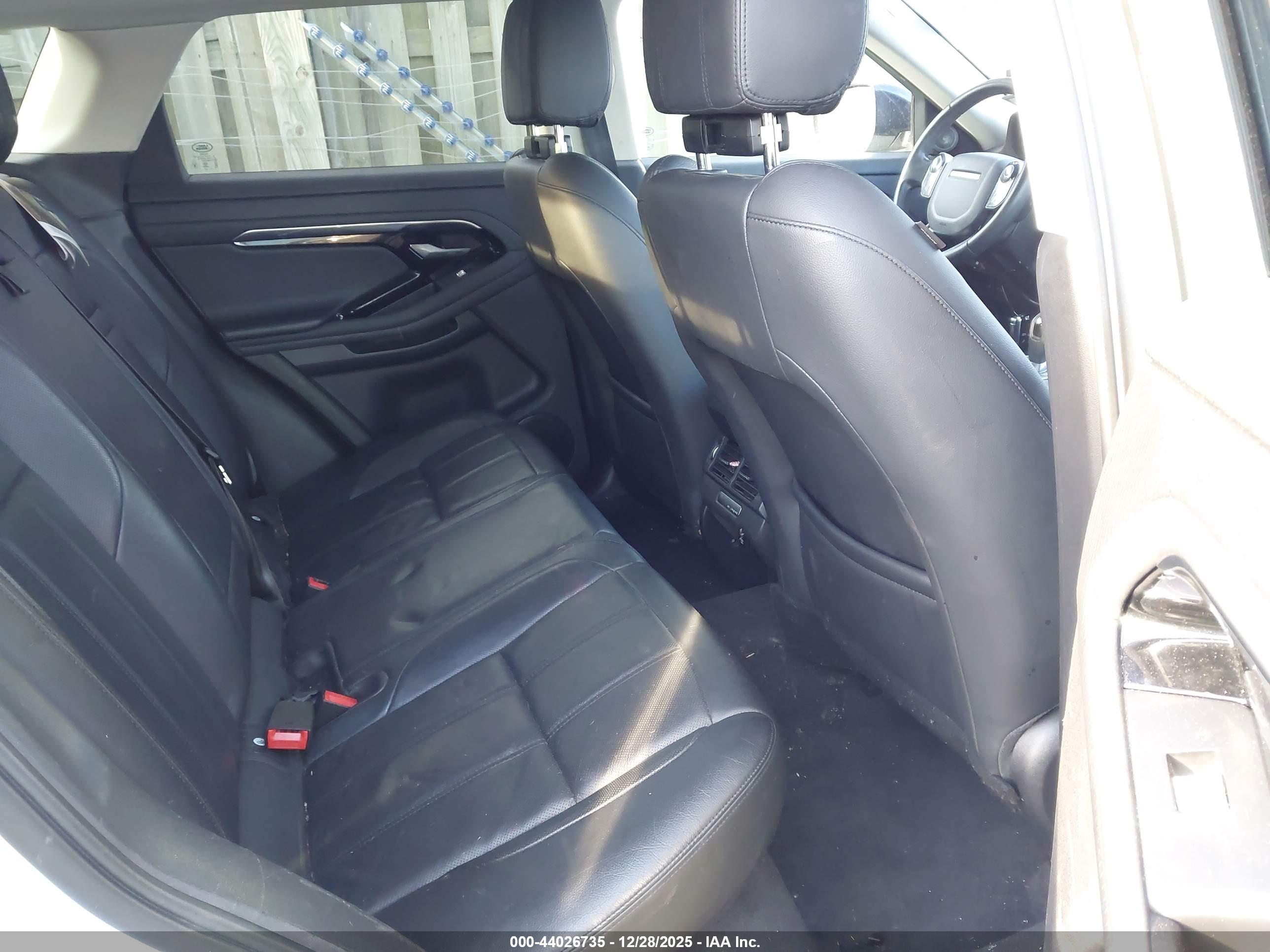 LAND ROVER image 8
