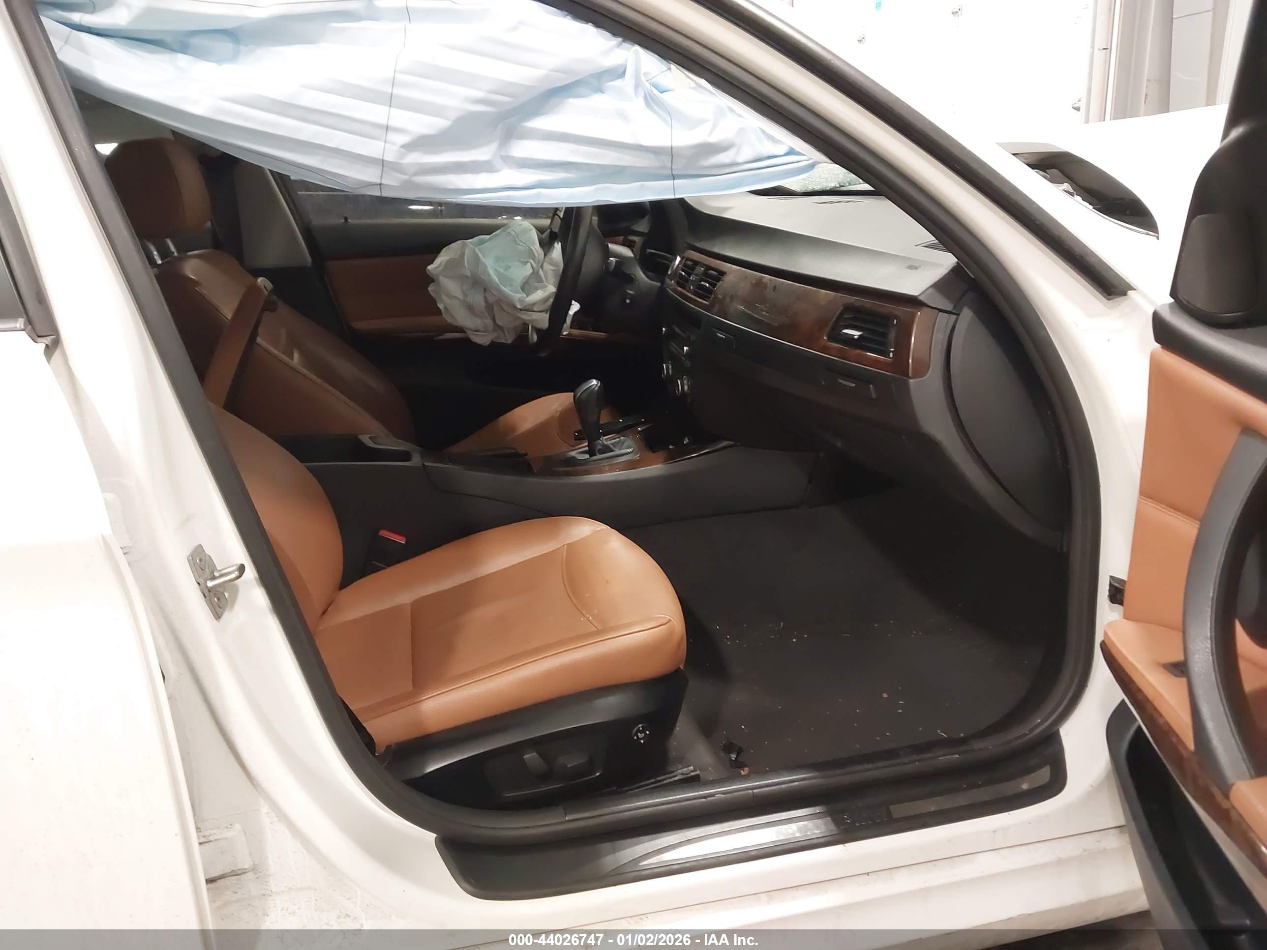 BMW 328I image 5