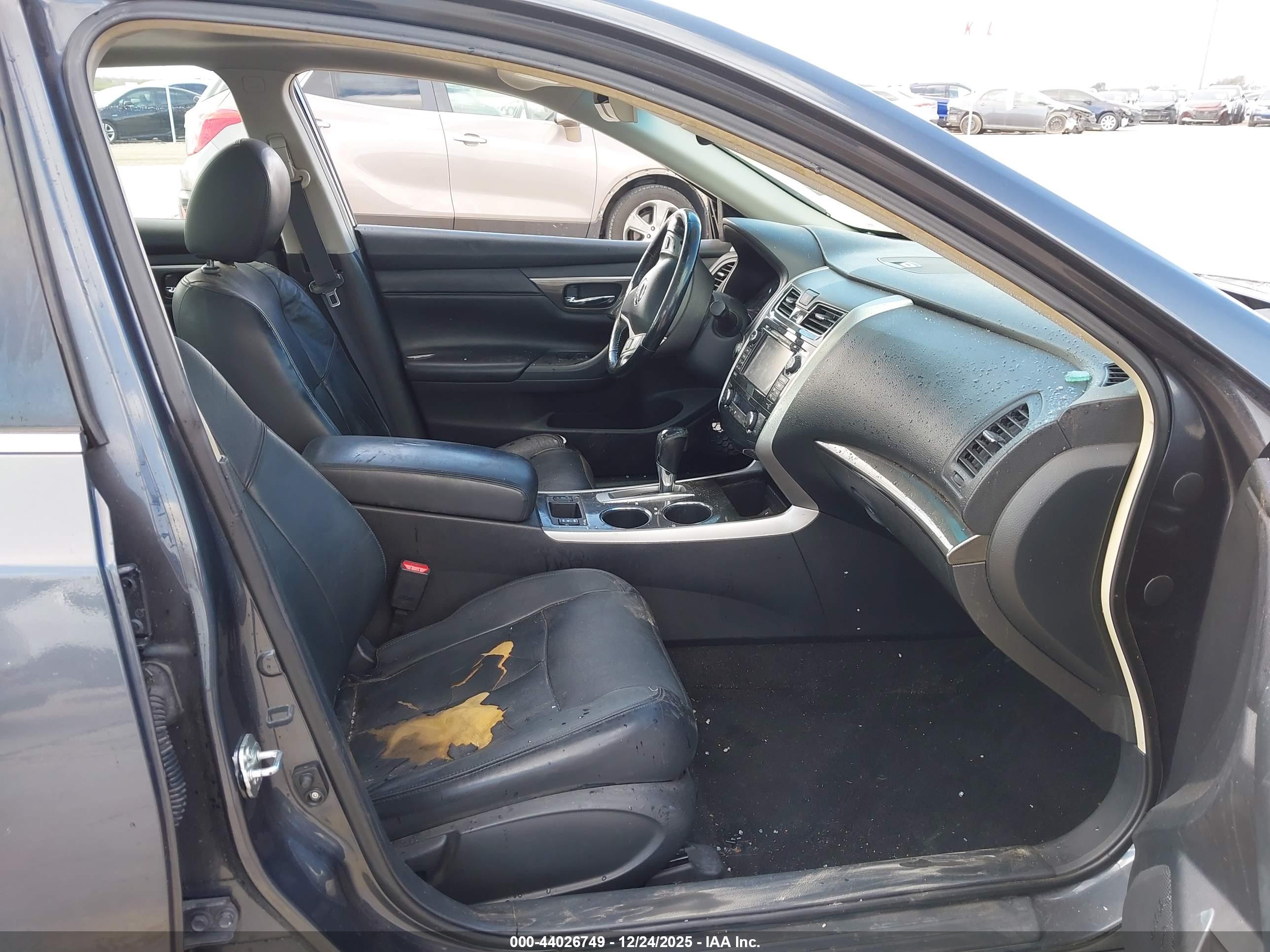 NISSAN ALTIMA image 5