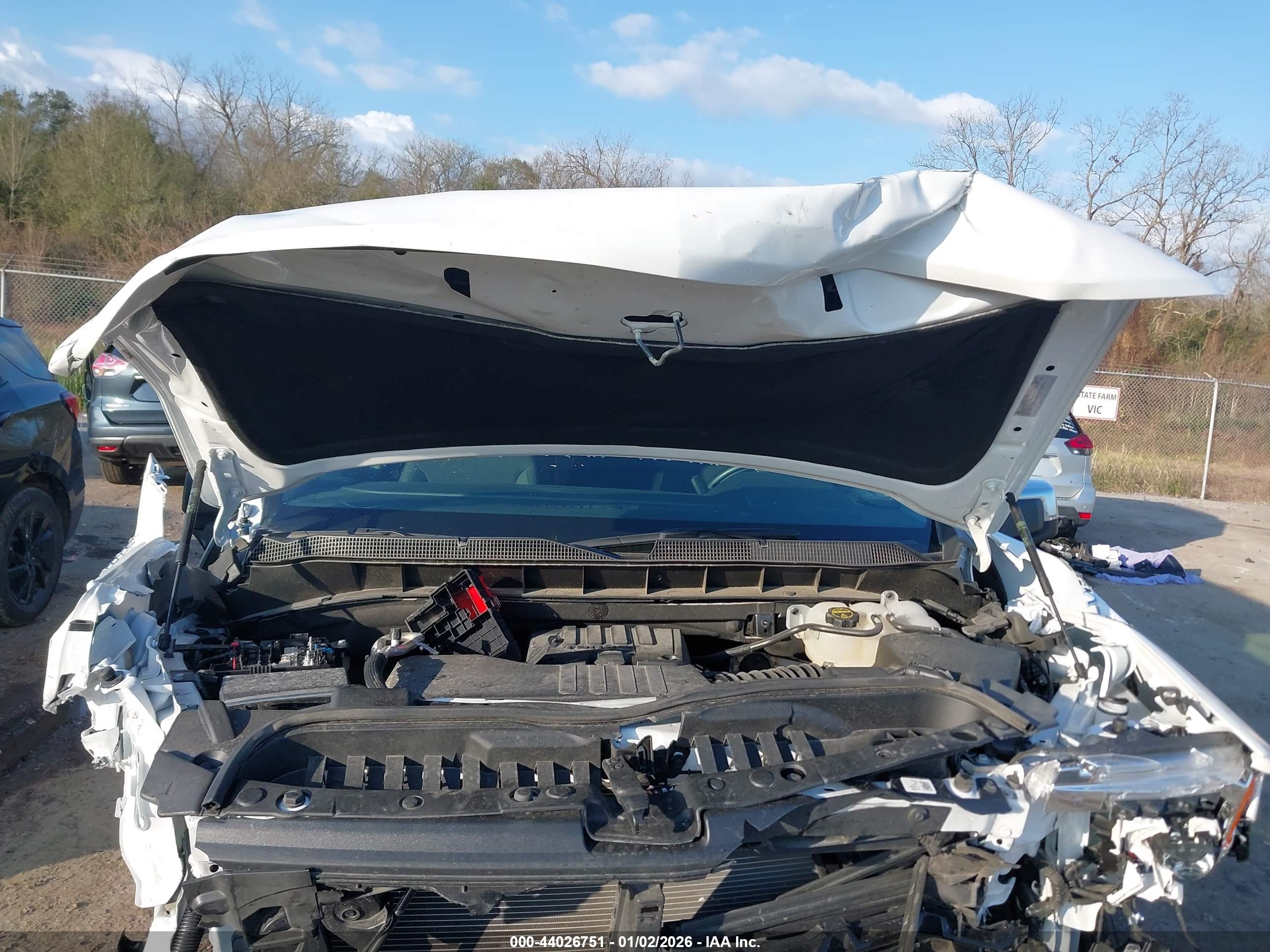 CHEVROLET SILVERADO image 10