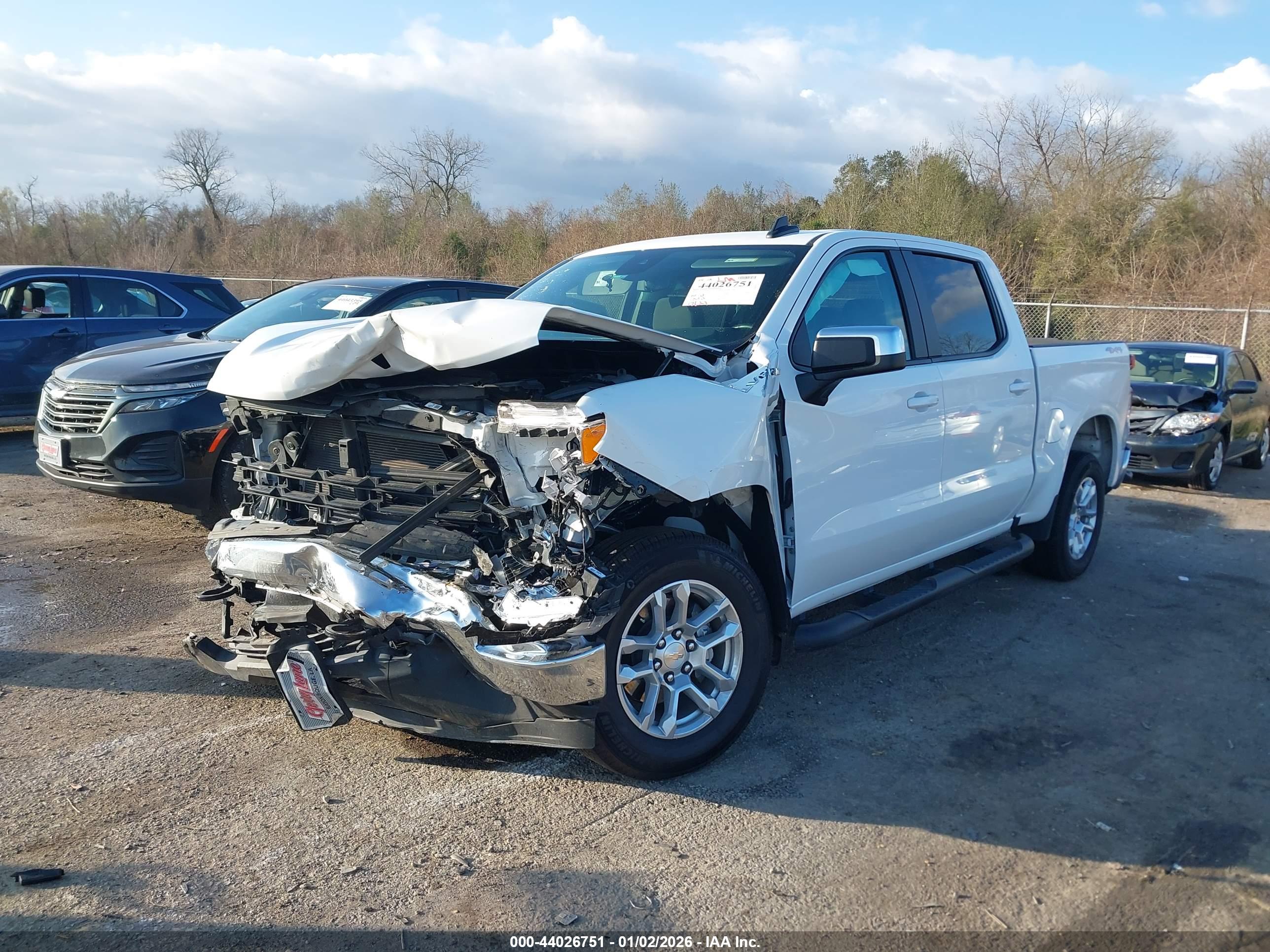 CHEVROLET SILVERADO image 2