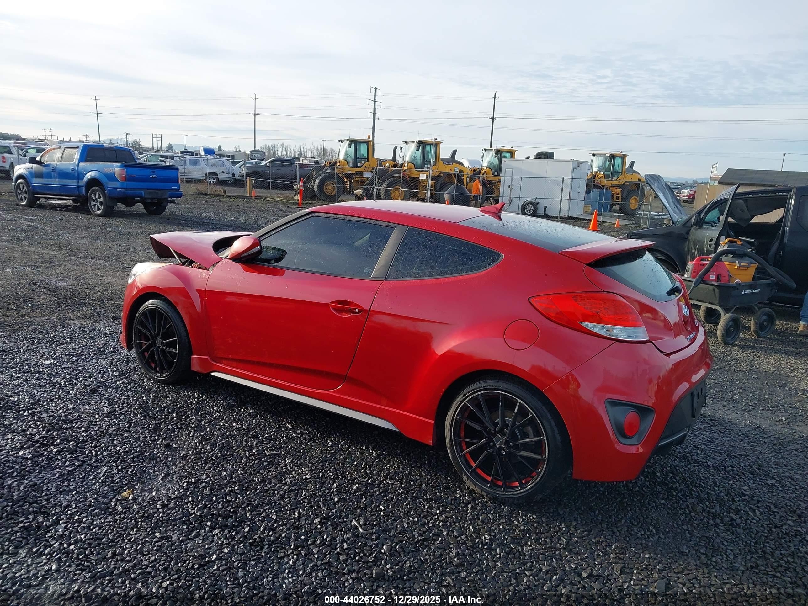 HYUNDAI VELOSTER image 3