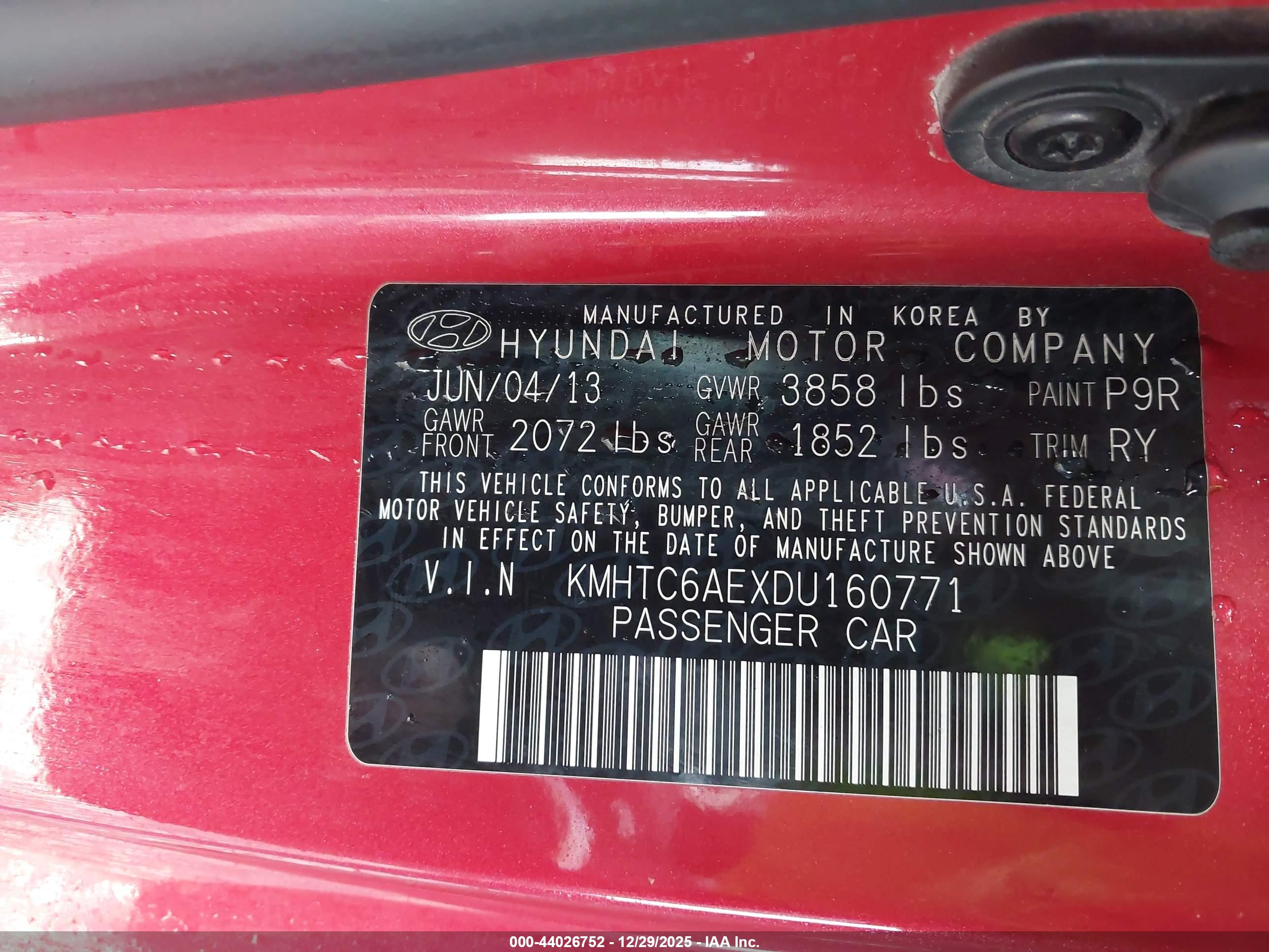 HYUNDAI VELOSTER image 9