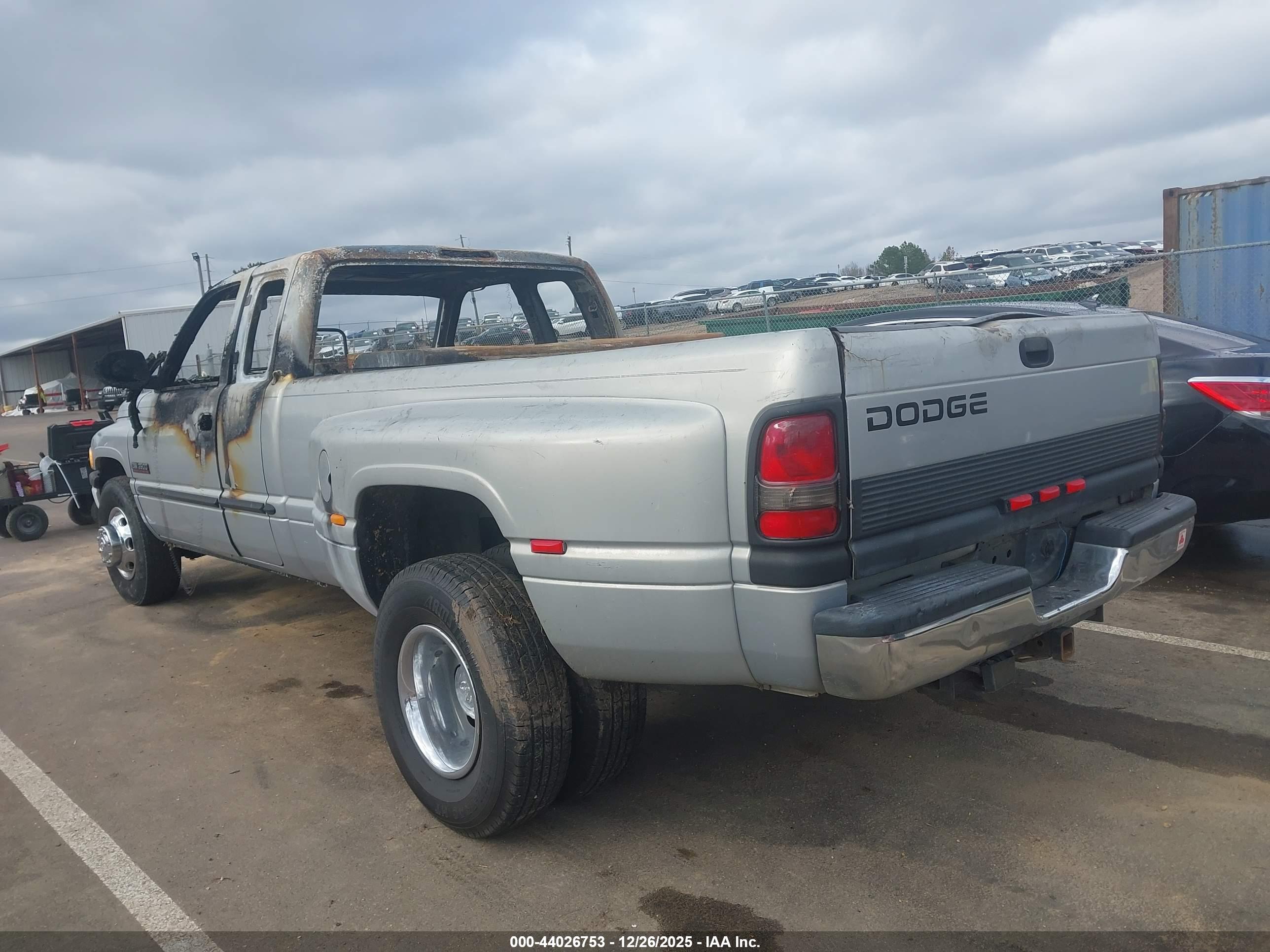 DODGE RAM image 3