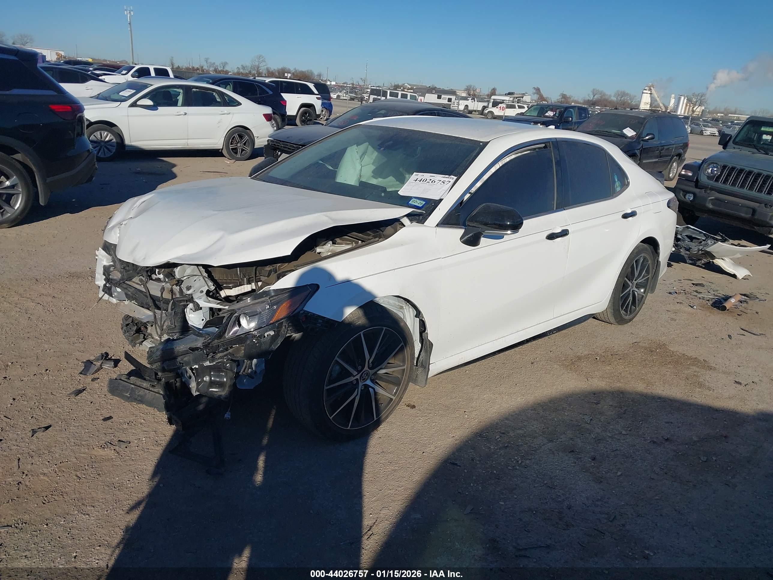 TOYOTA CAMRY image 2