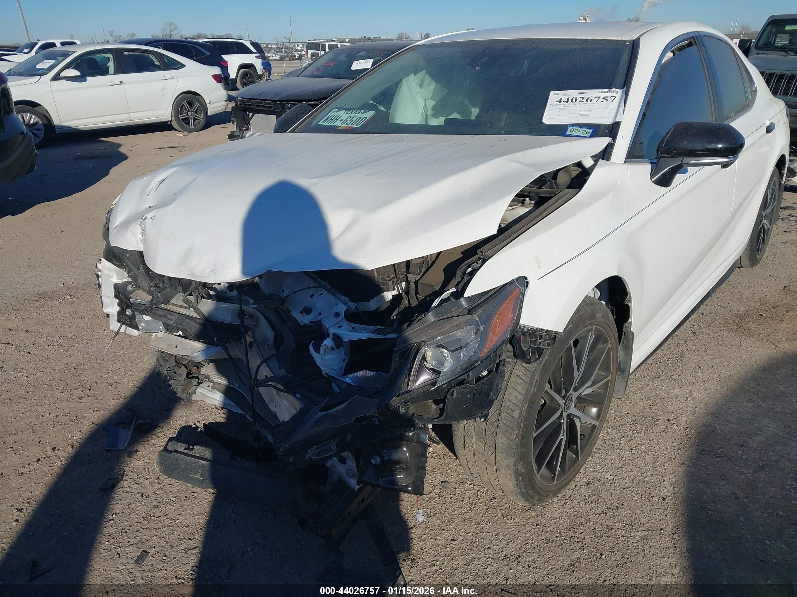 TOYOTA CAMRY image 6