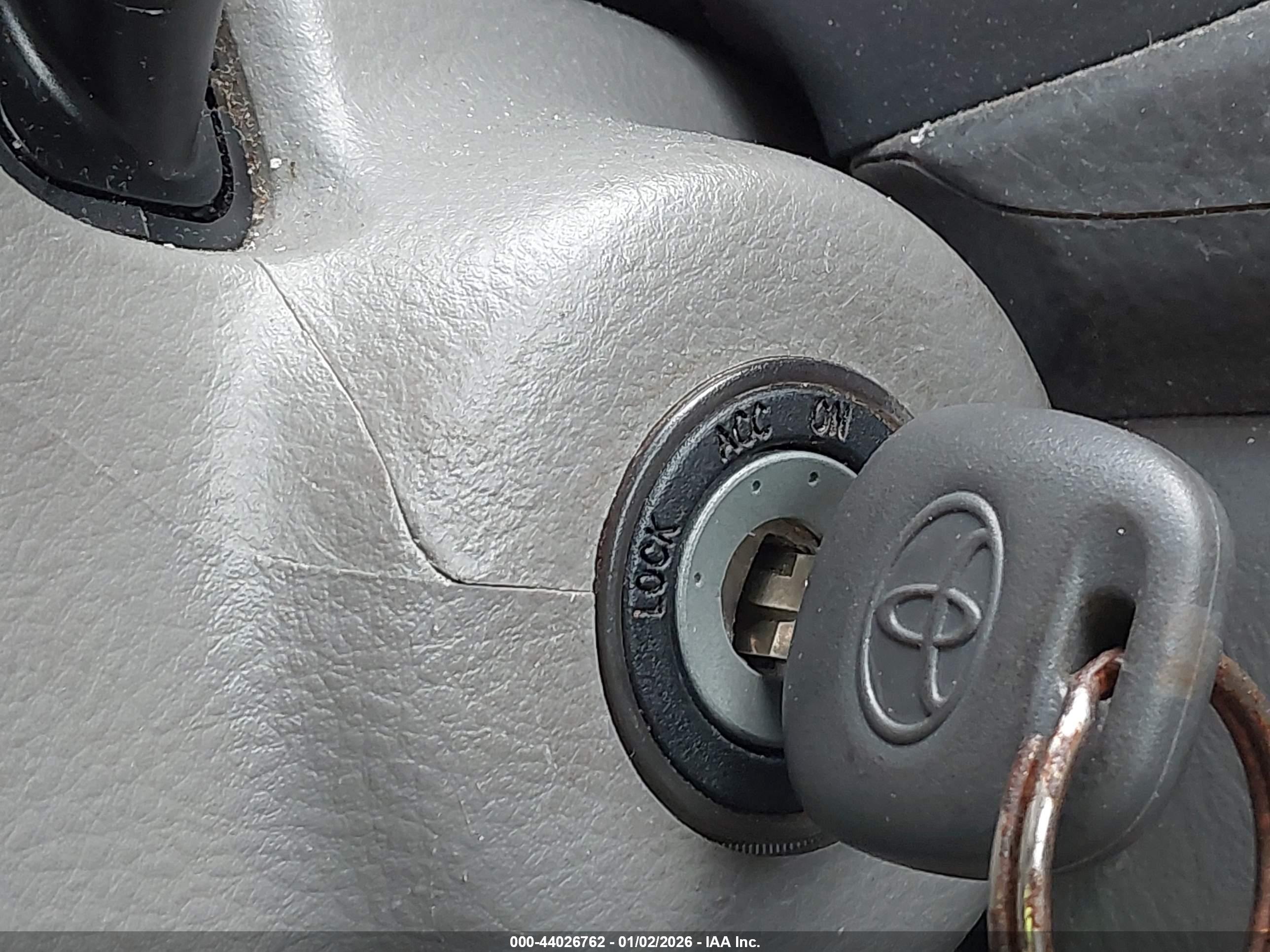 TOYOTA SIENNA image 11