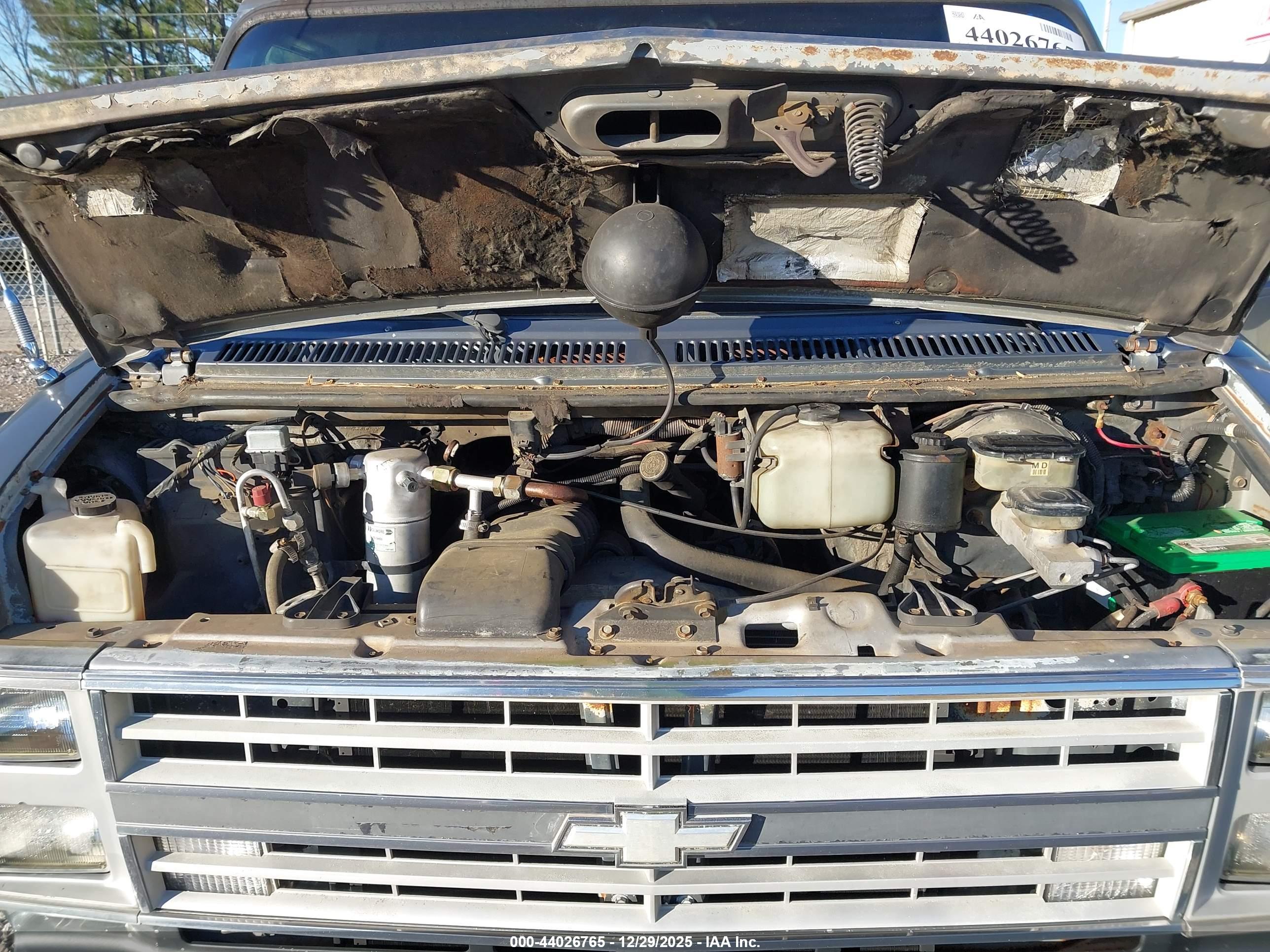 CHEVROLET G20 image 10