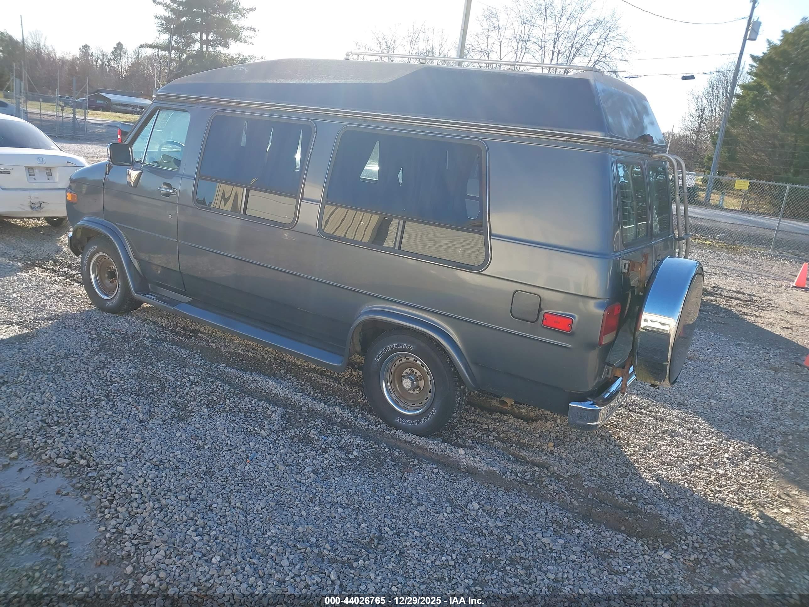 CHEVROLET G20 image 3