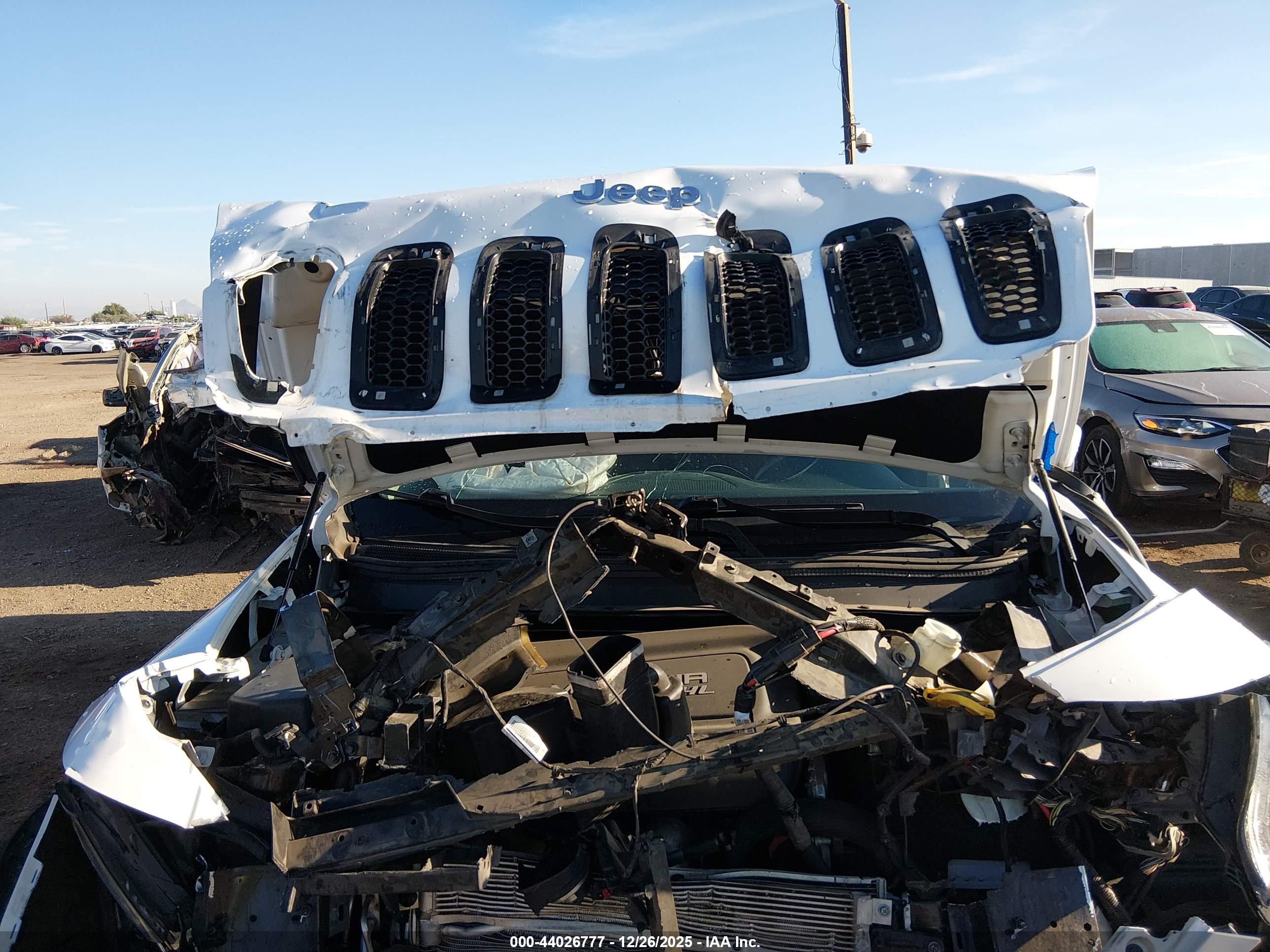 JEEP CHEROKEE image 10