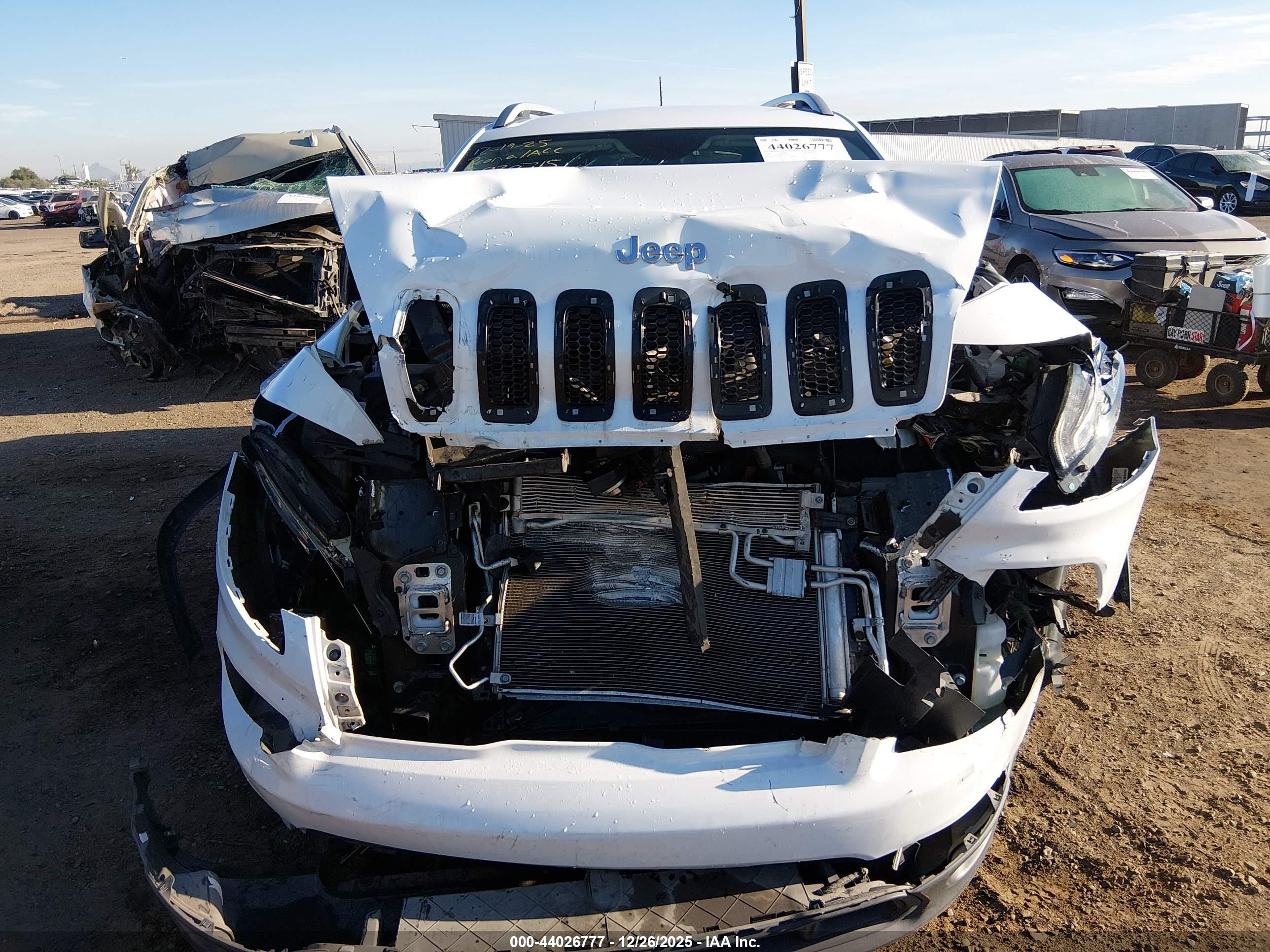 JEEP CHEROKEE image 6