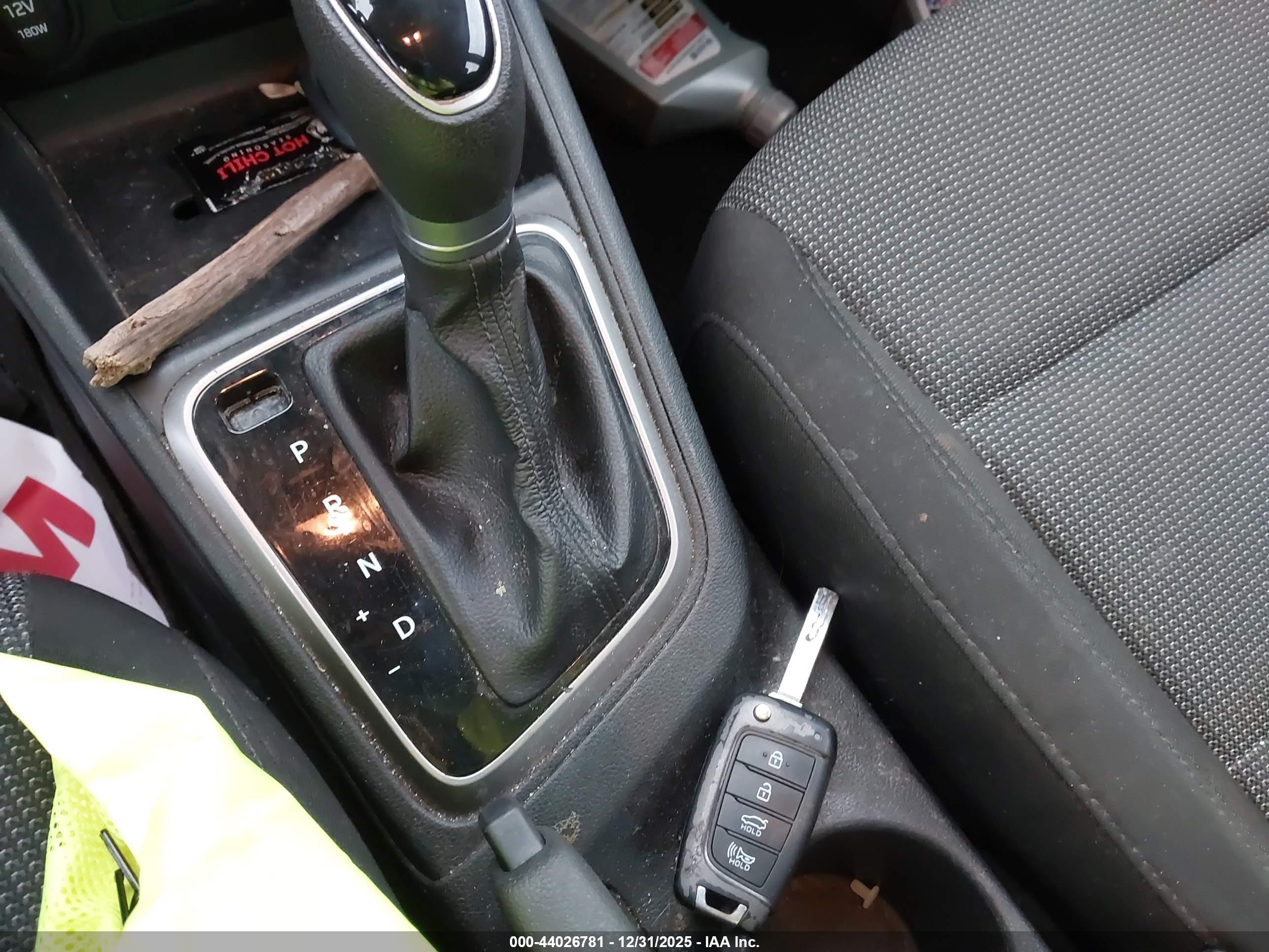 HYUNDAI ACCENT image 11