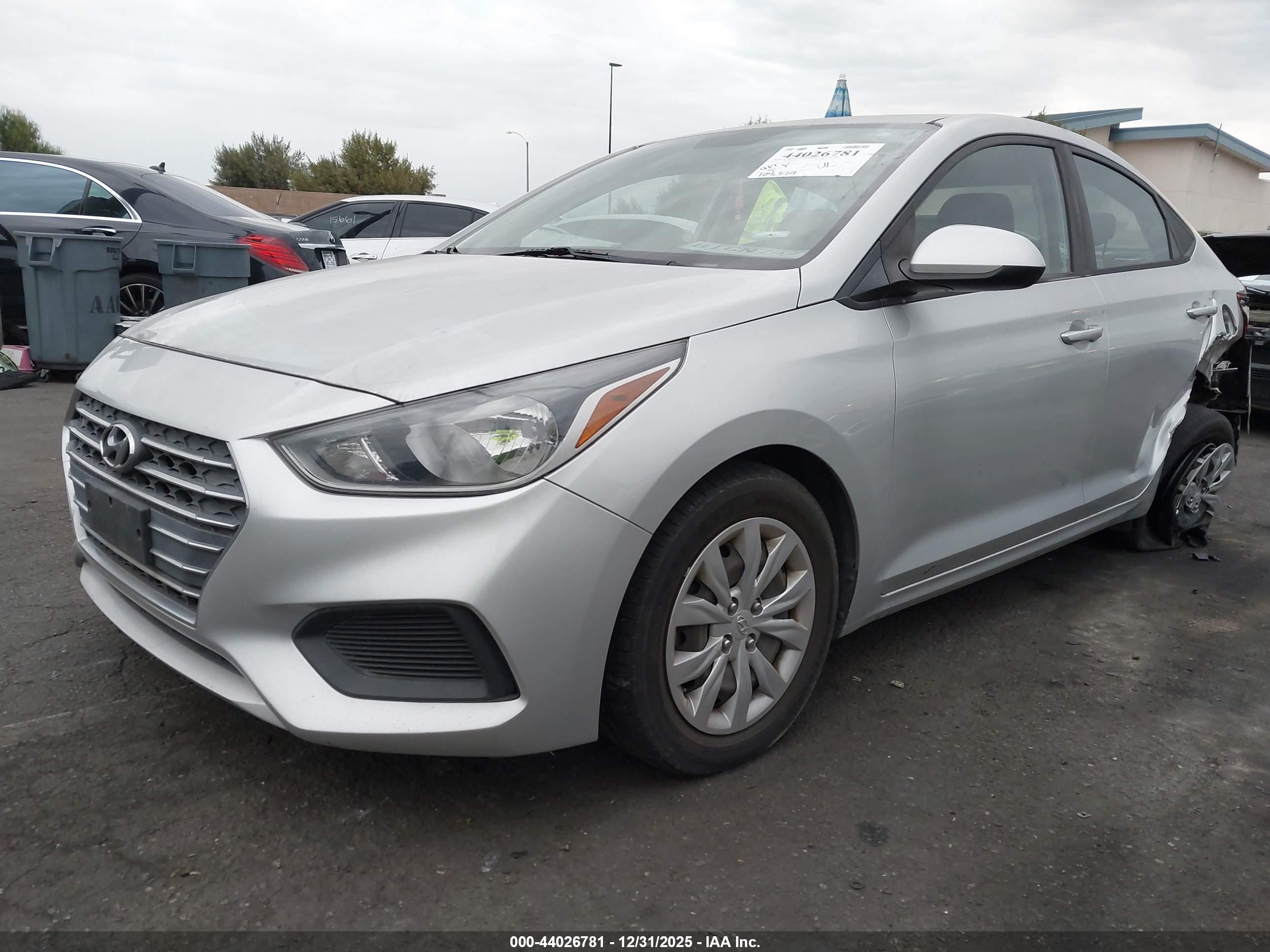HYUNDAI ACCENT image 2