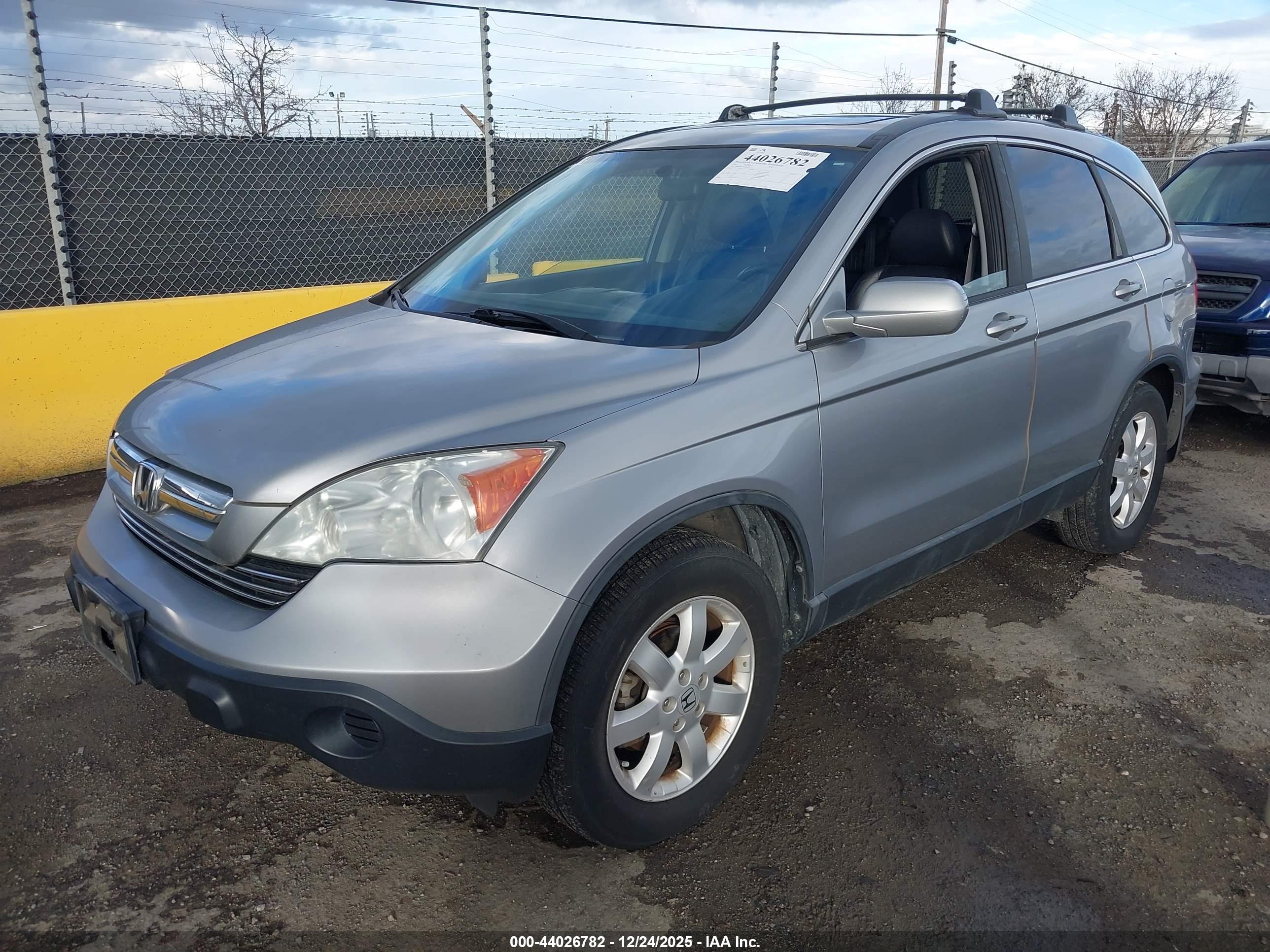 HONDA CR-V image 2