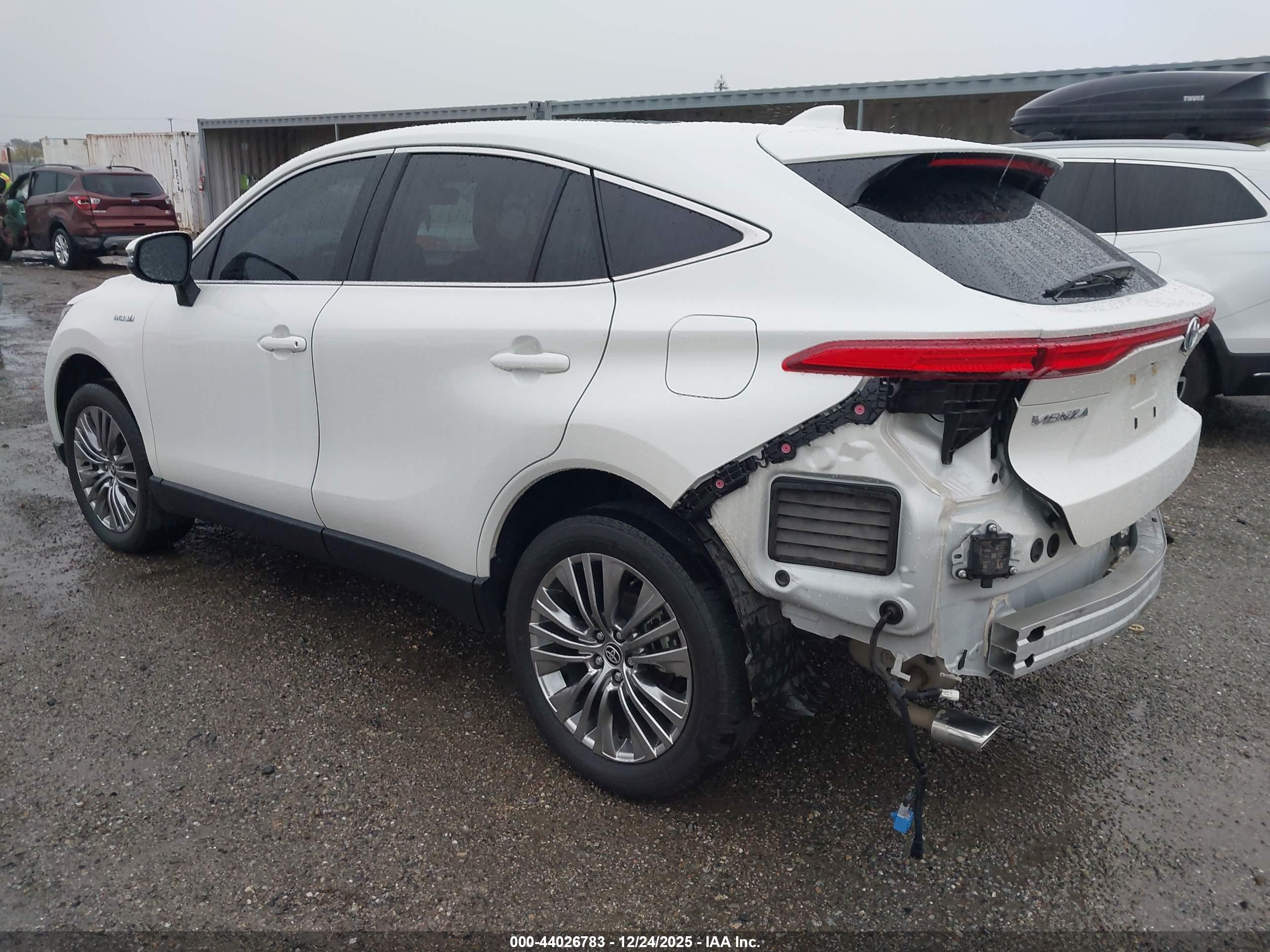 TOYOTA VENZA image 3