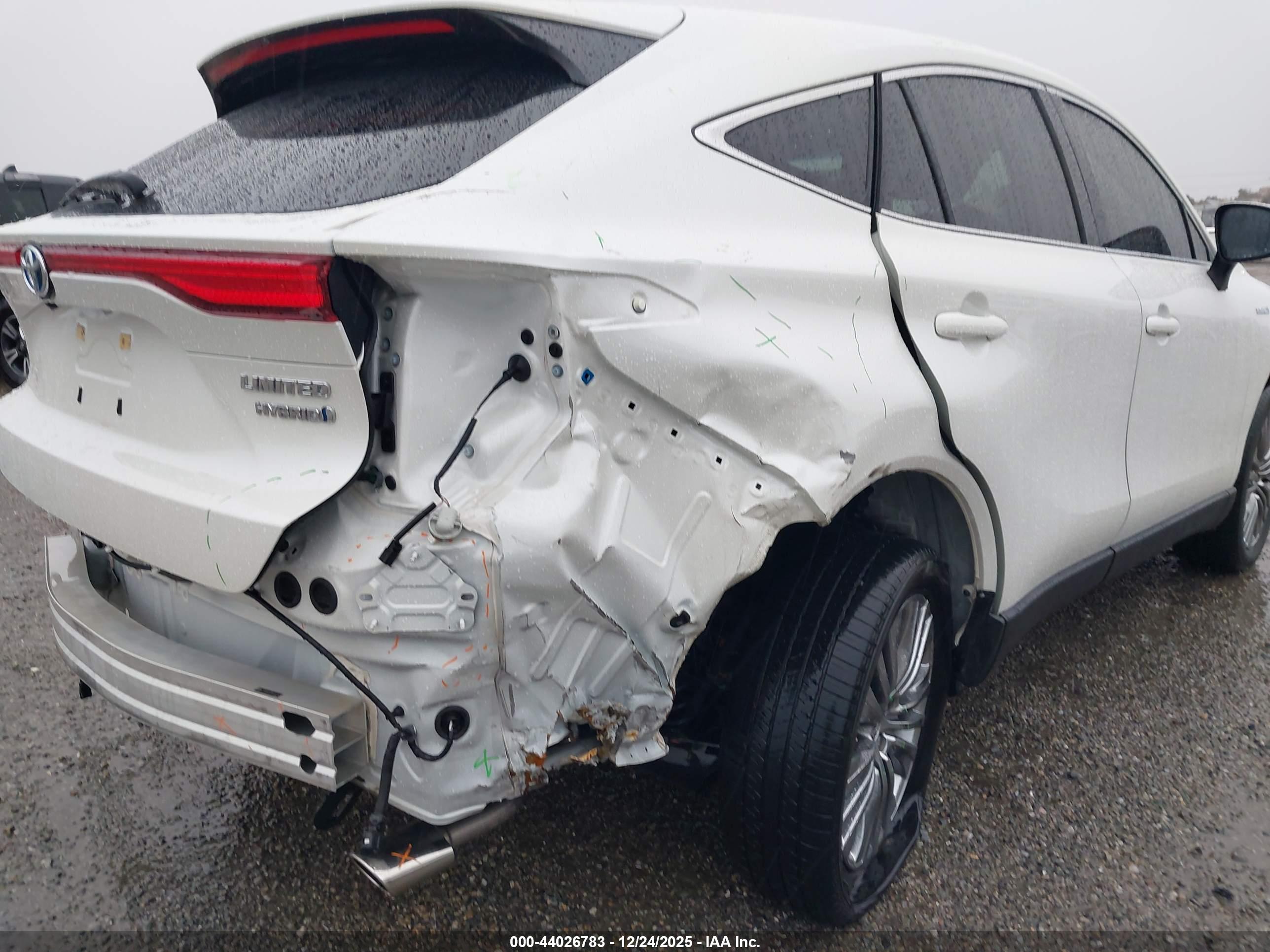 TOYOTA VENZA image 6