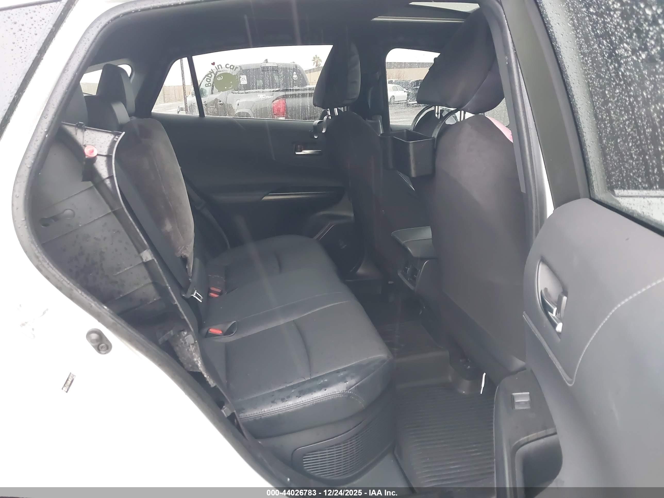 TOYOTA VENZA image 8