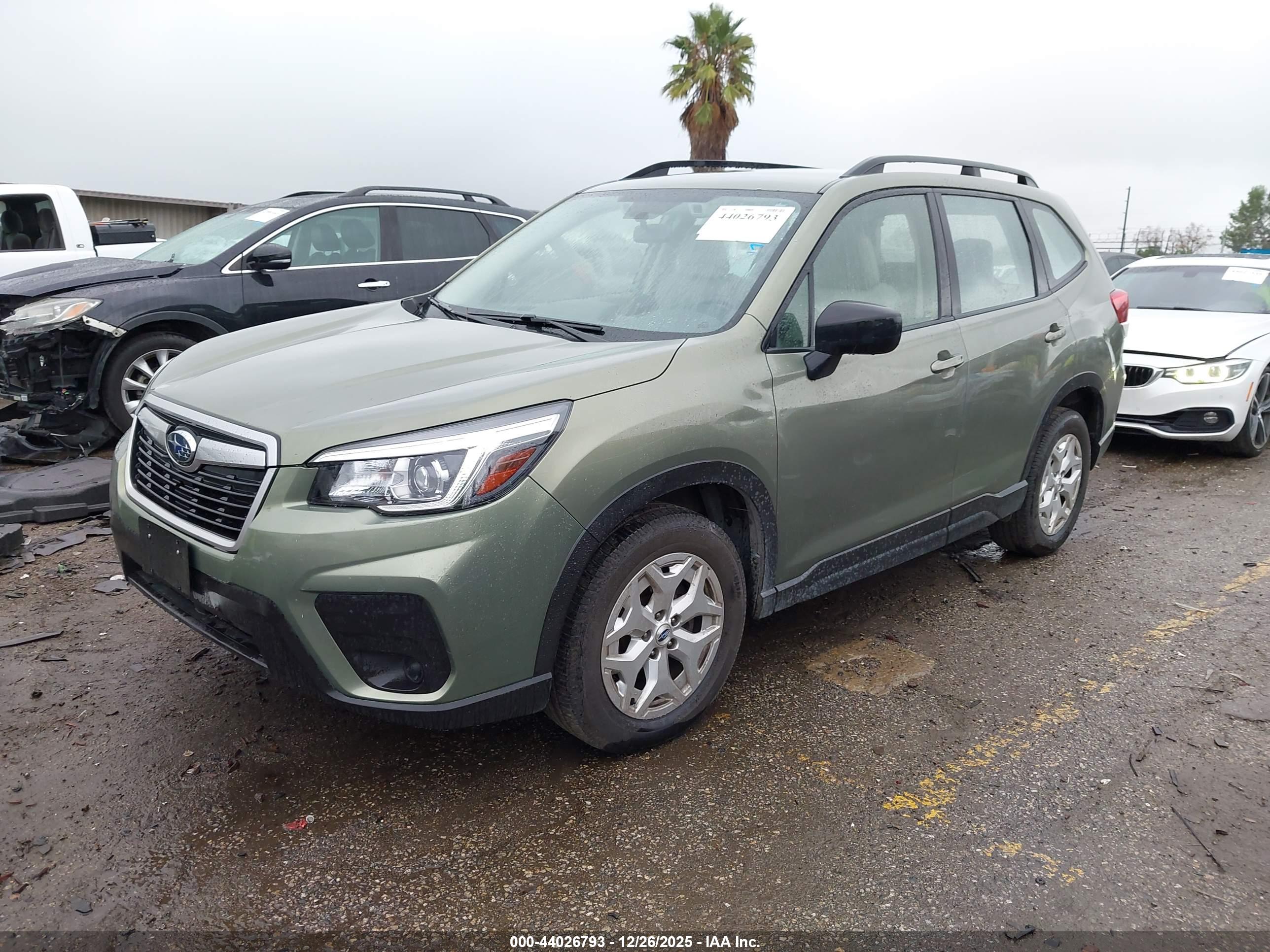 SUBARU FORESTER image 2
