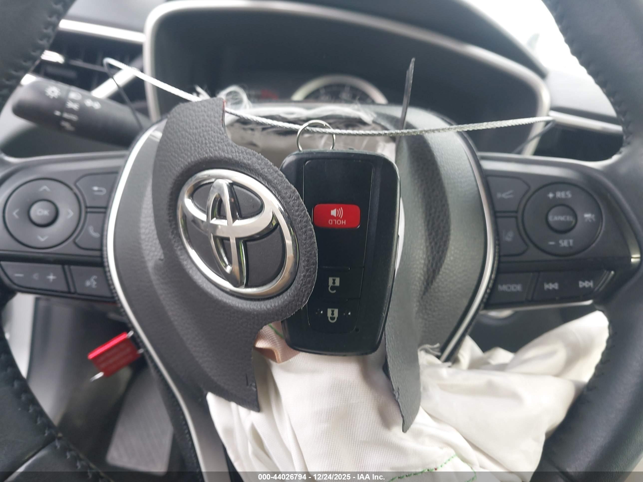 TOYOTA COROLLA image 11