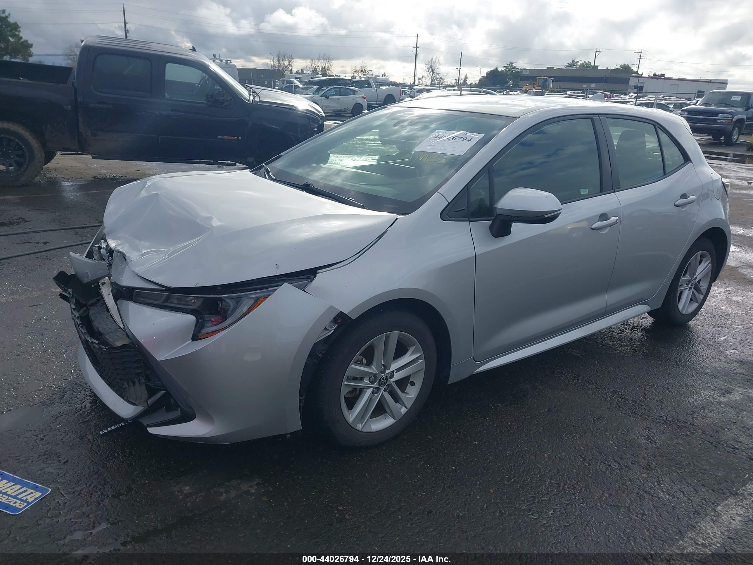 TOYOTA COROLLA image 2