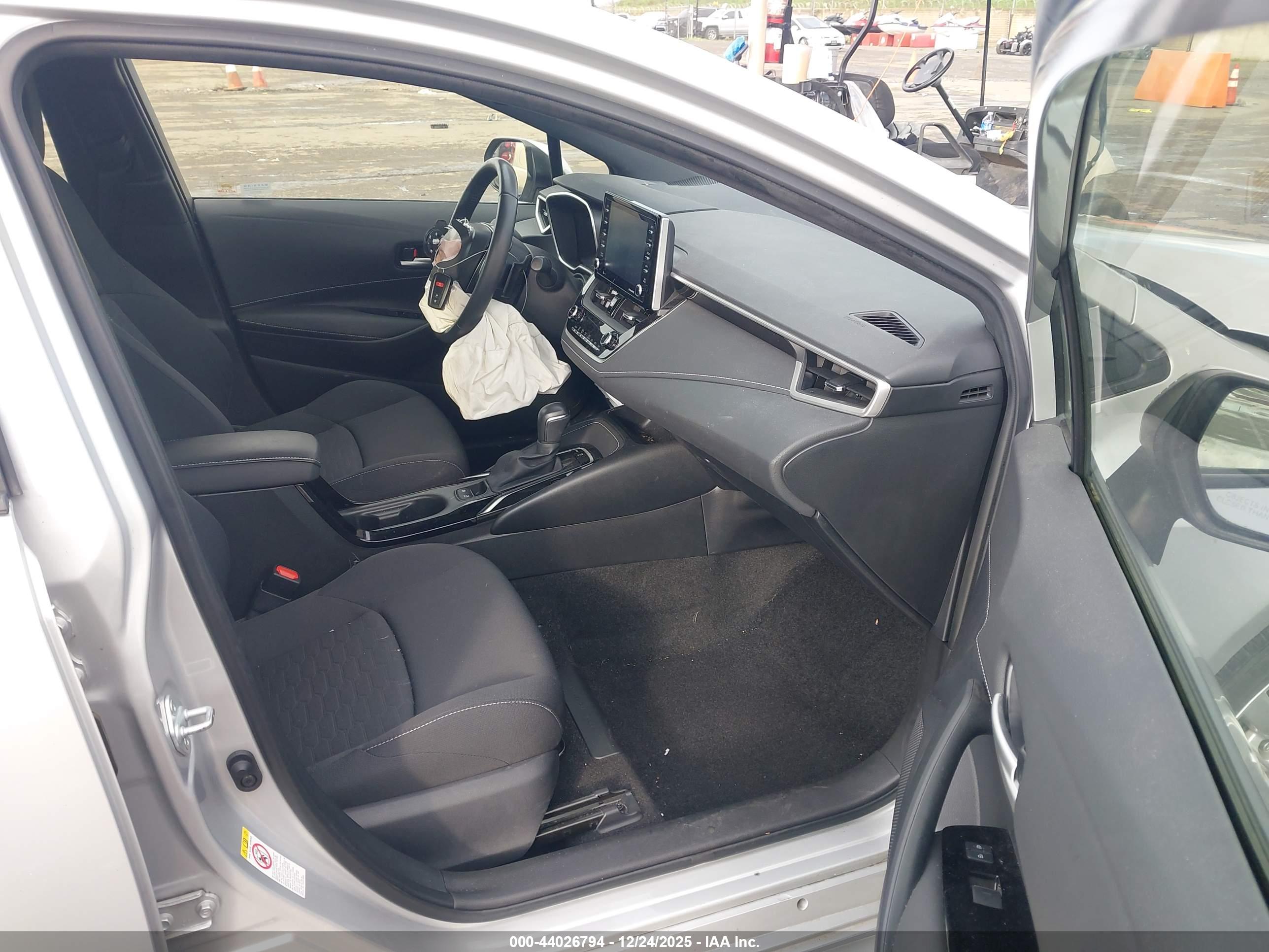 TOYOTA COROLLA image 5