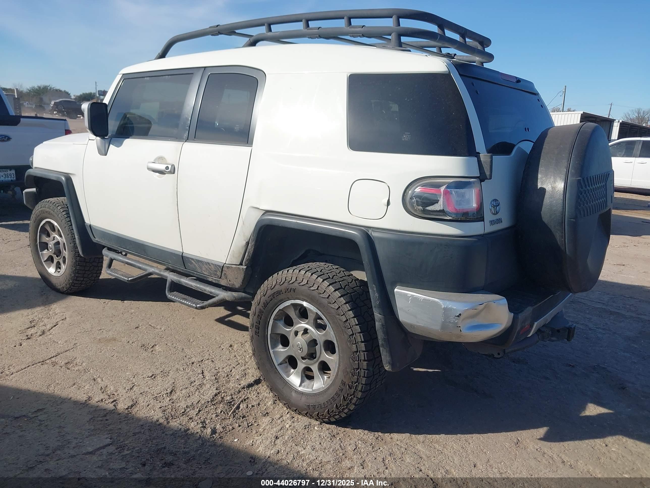 TOYOTA FJ image 3
