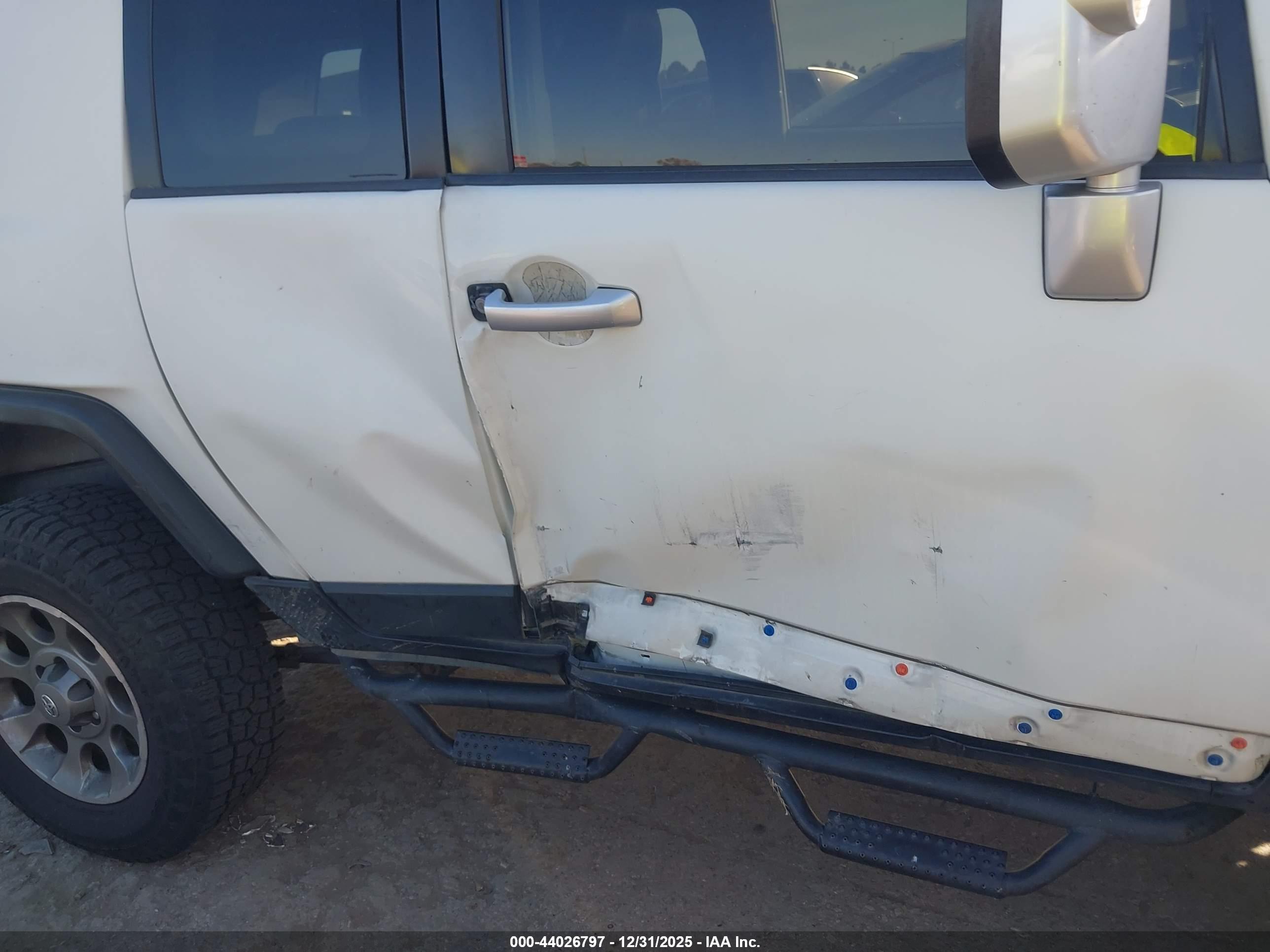 TOYOTA FJ image 6