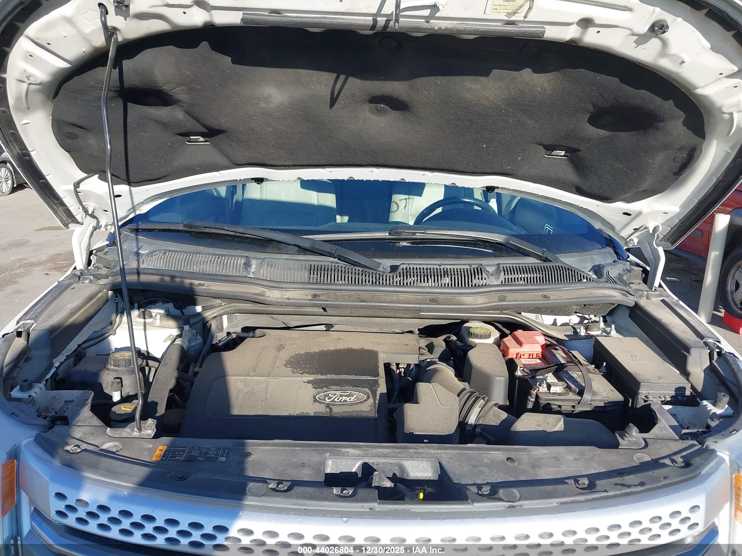 FORD EXPLORER image 10