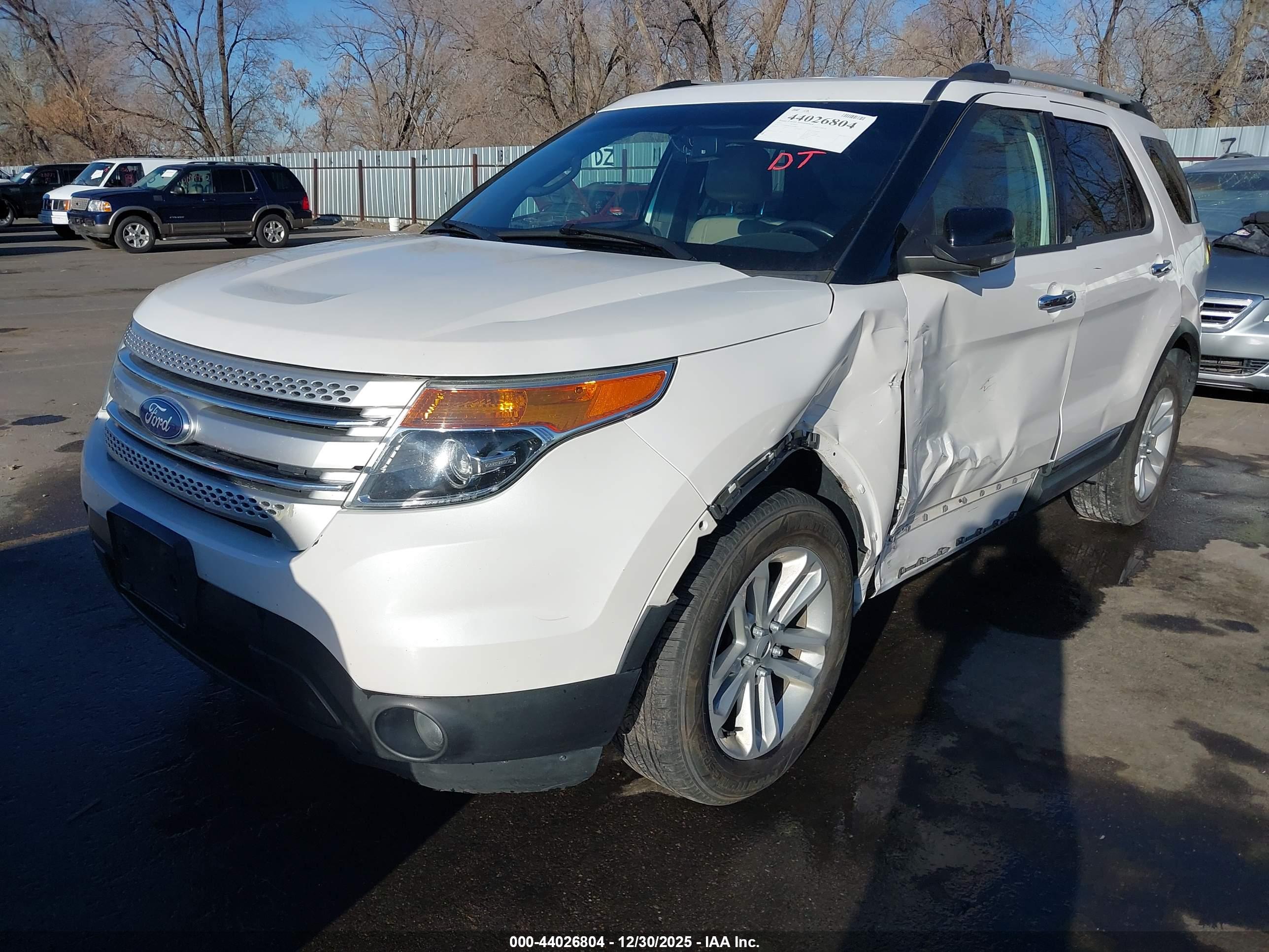FORD EXPLORER image 2