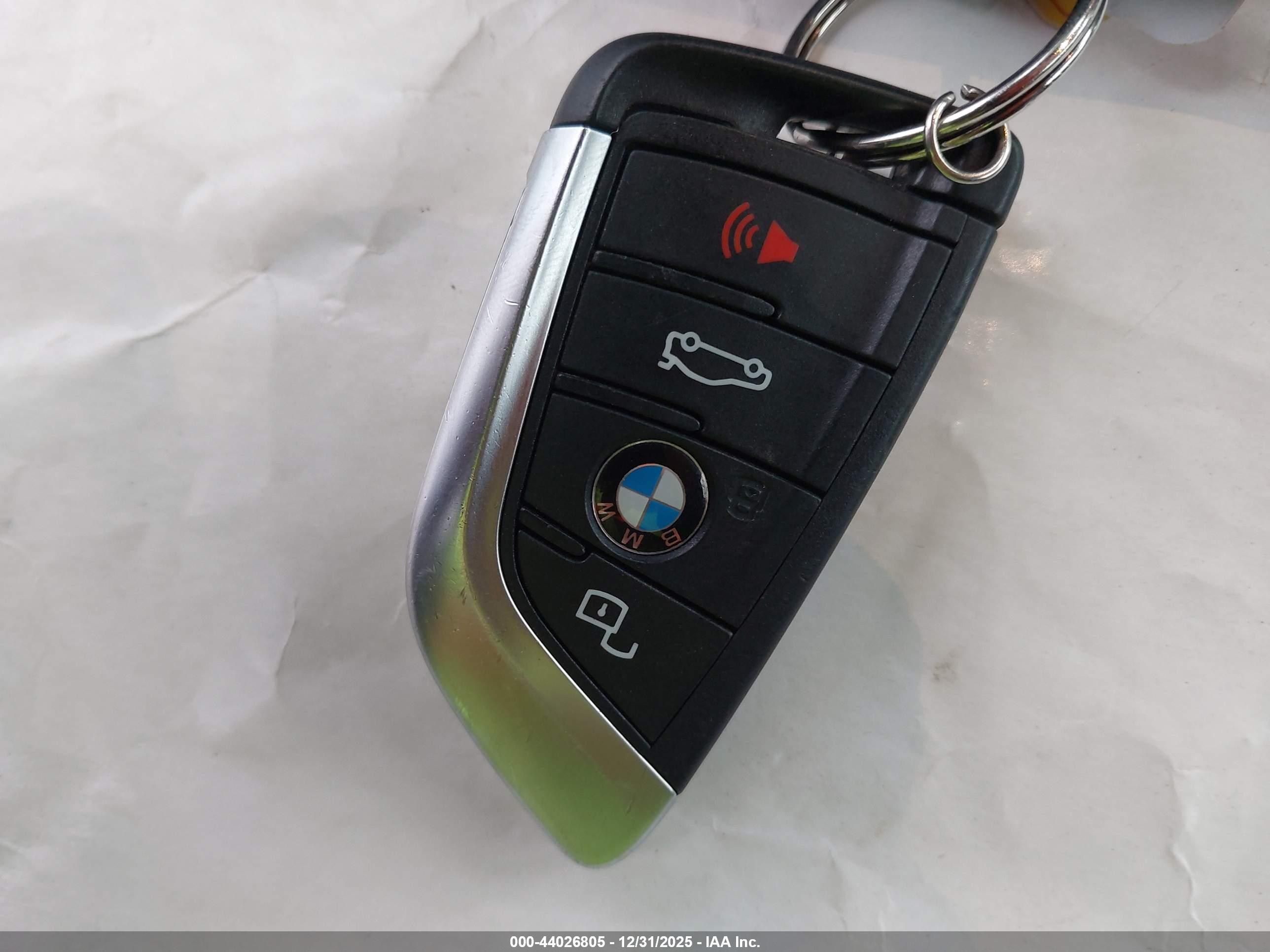 BMW 330I image 11