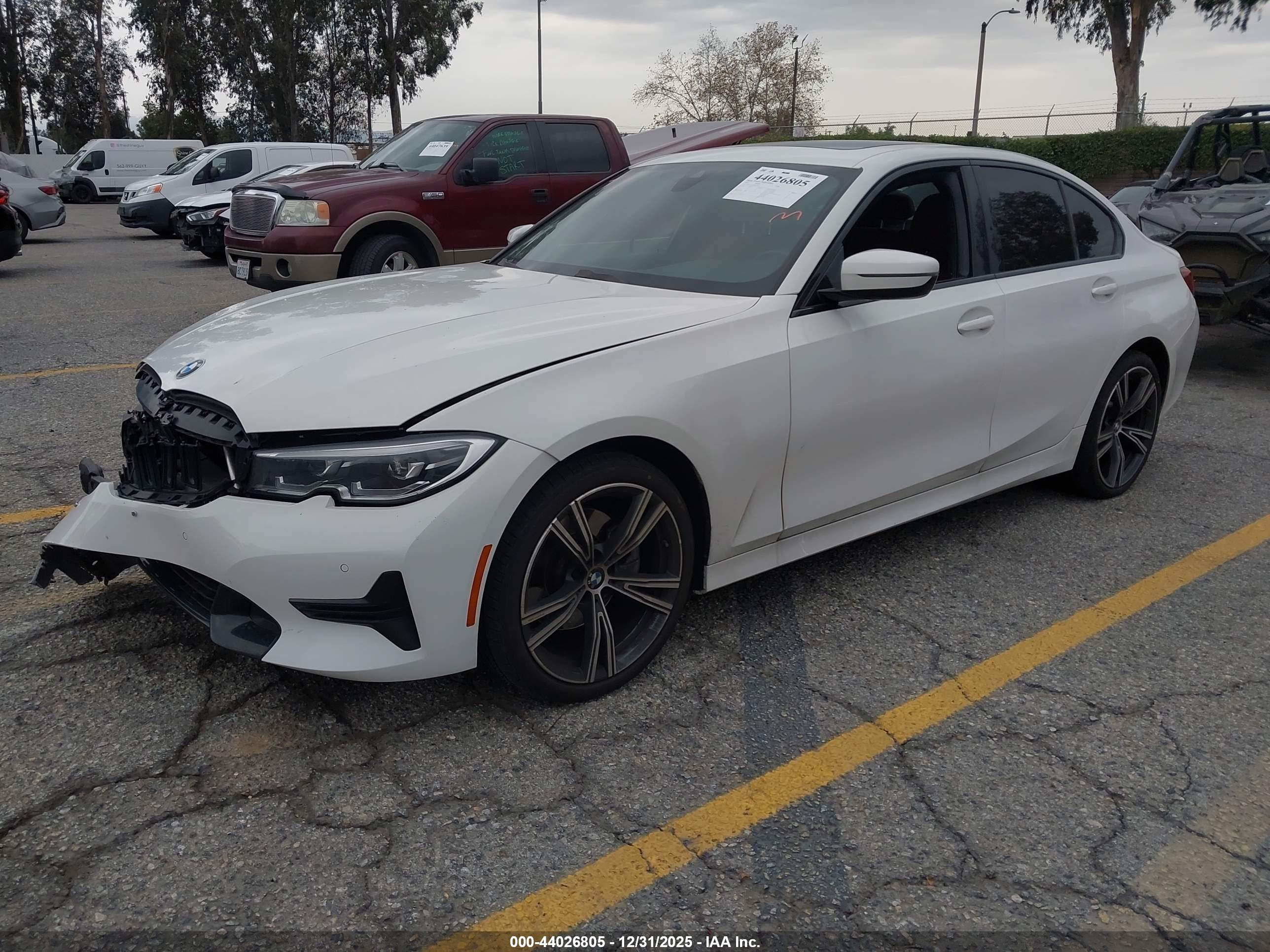 BMW 330I image 2
