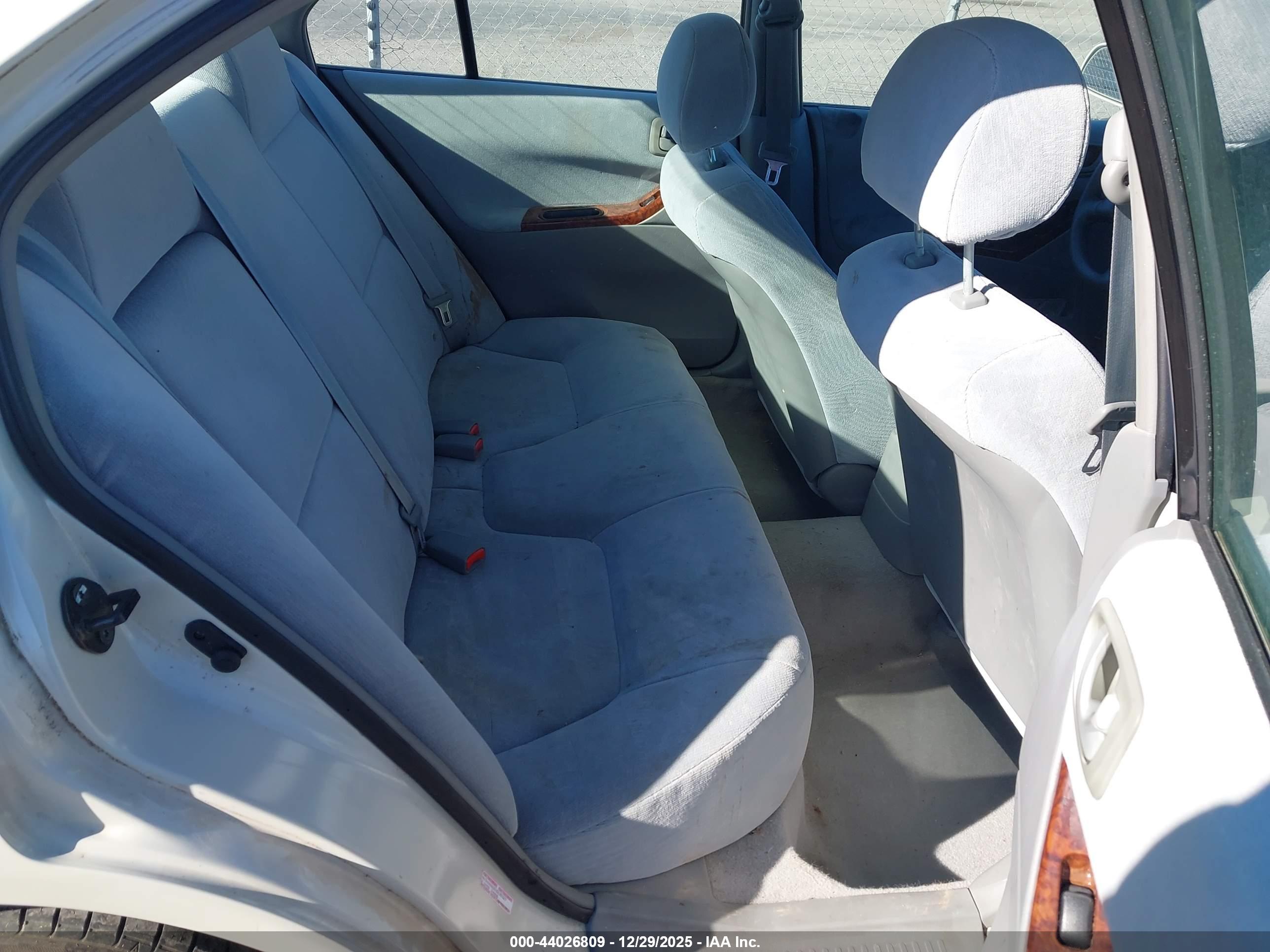 MITSUBISHI GALANT image 8
