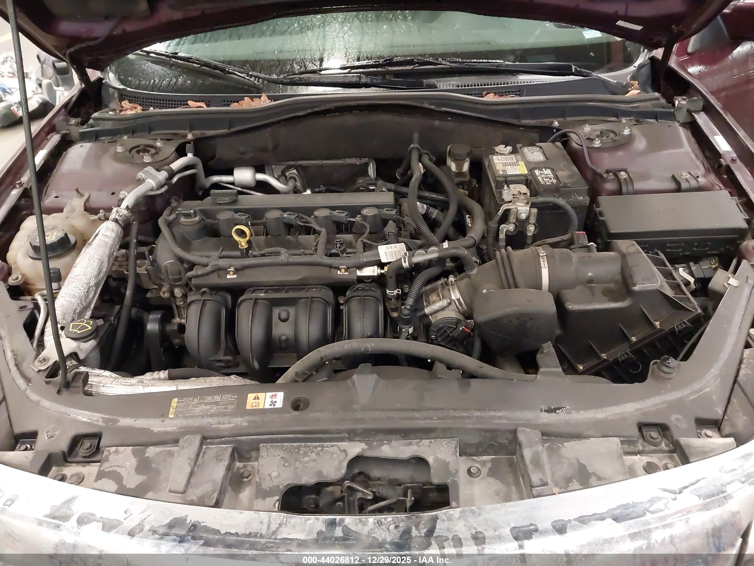 FORD FUSION image 10