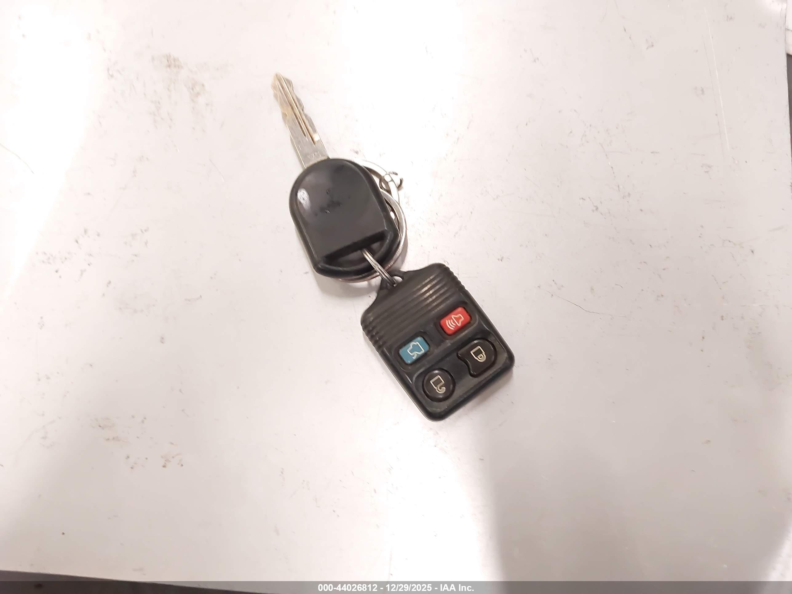 FORD FUSION image 11