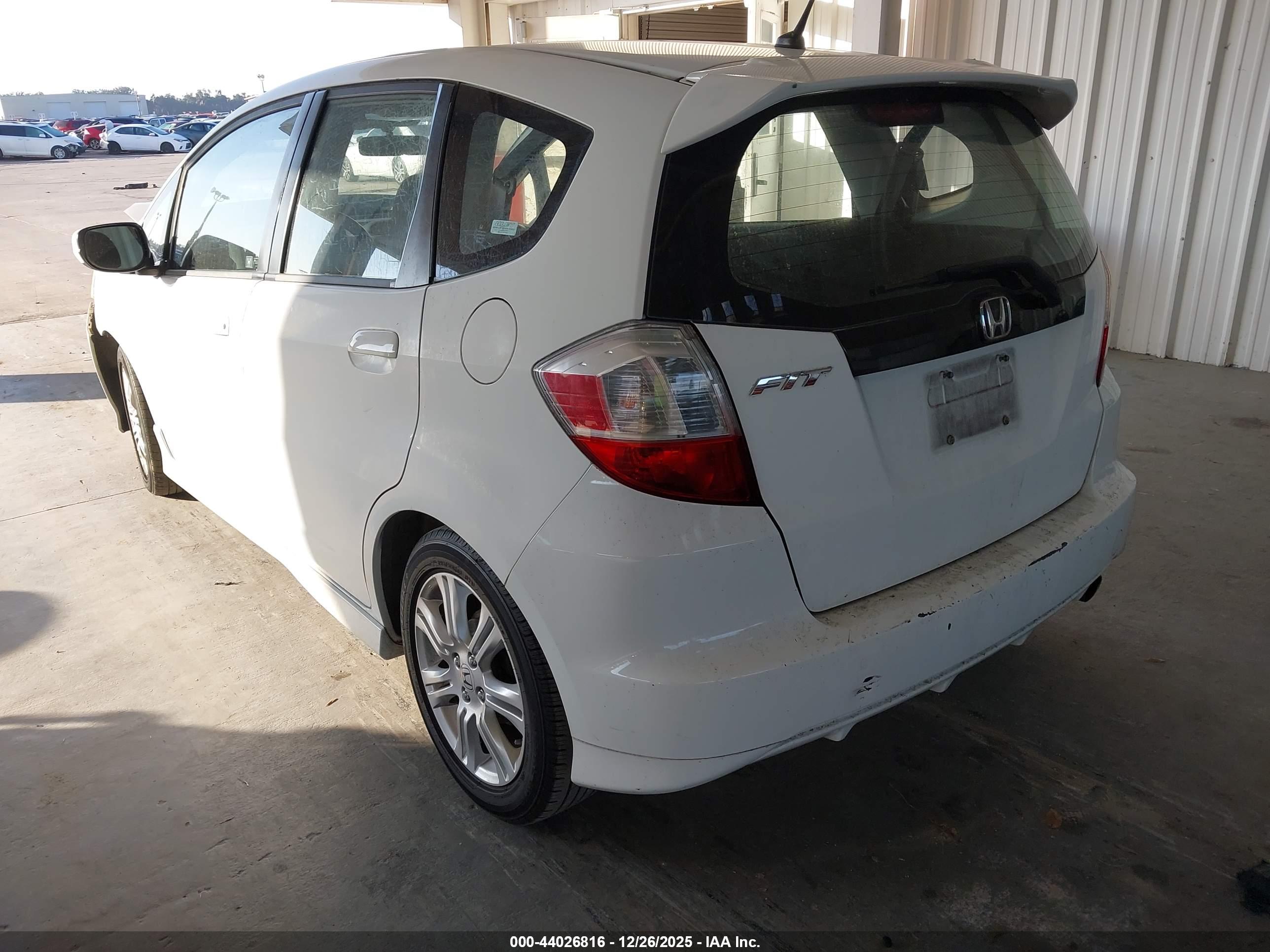 HONDA FIT image 3