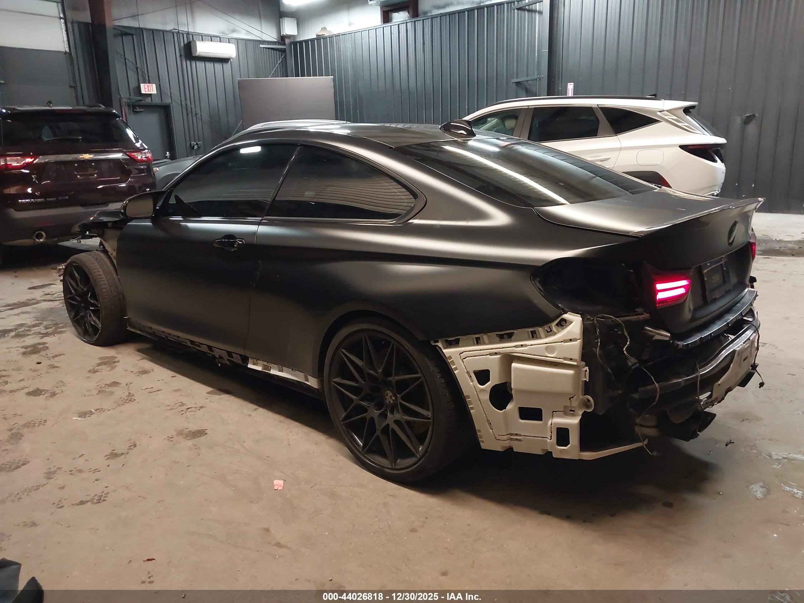 BMW M4 image 3