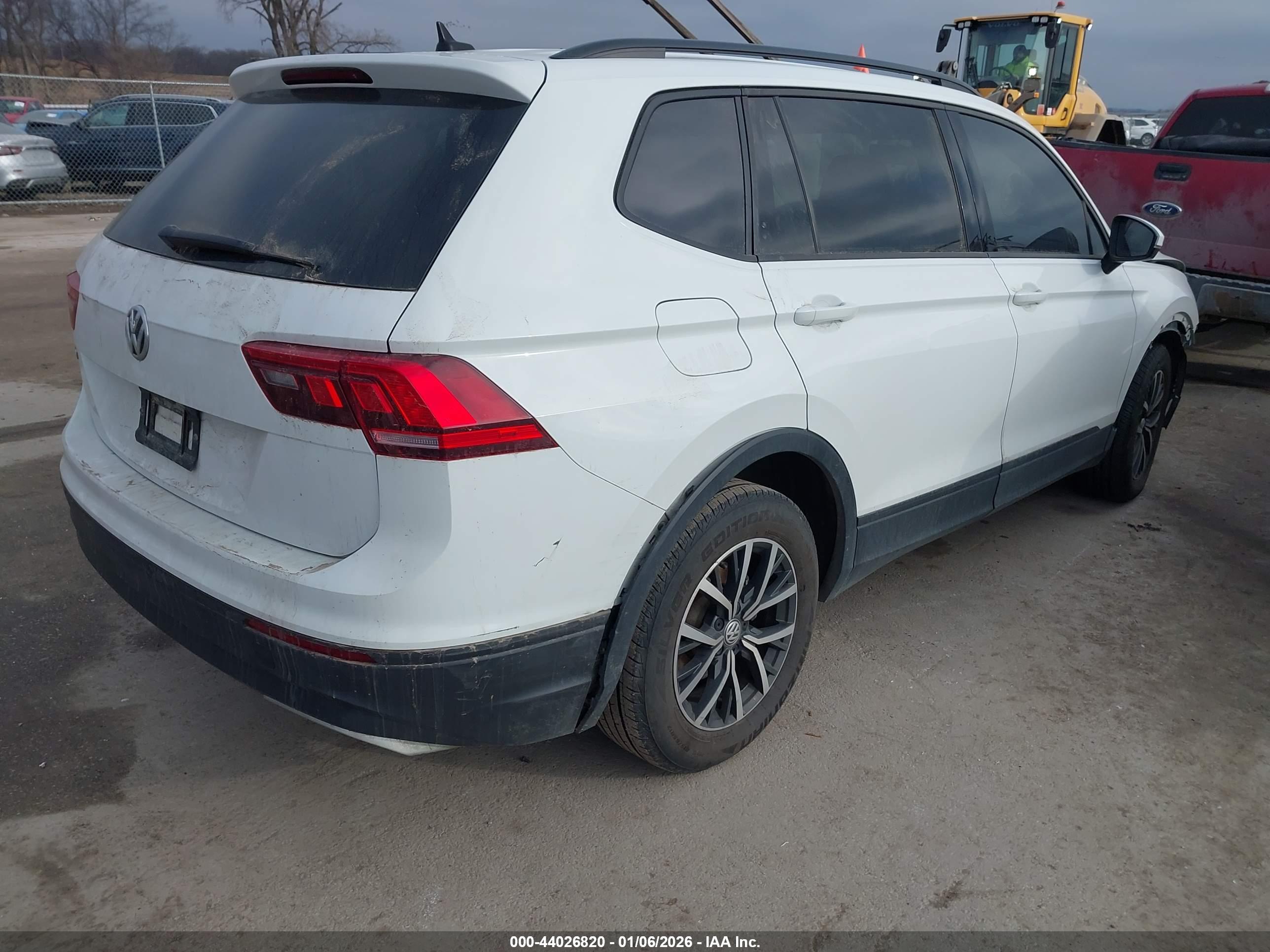 VOLKSWAGEN TIGUAN image 4